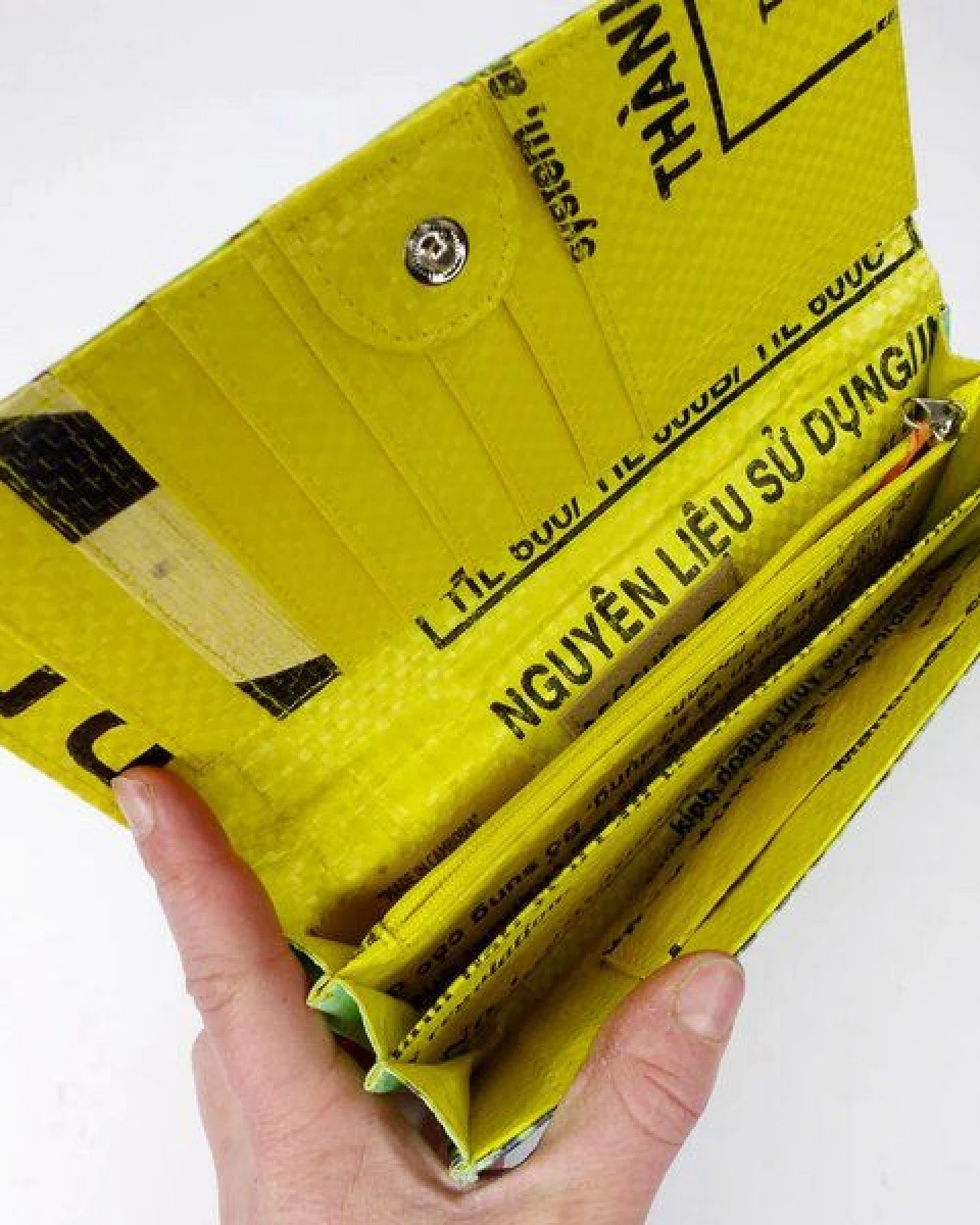 REFISHED fair fashion Börse 'LADY' - upcycelte Fischfuttersäcke – Ansicht 2