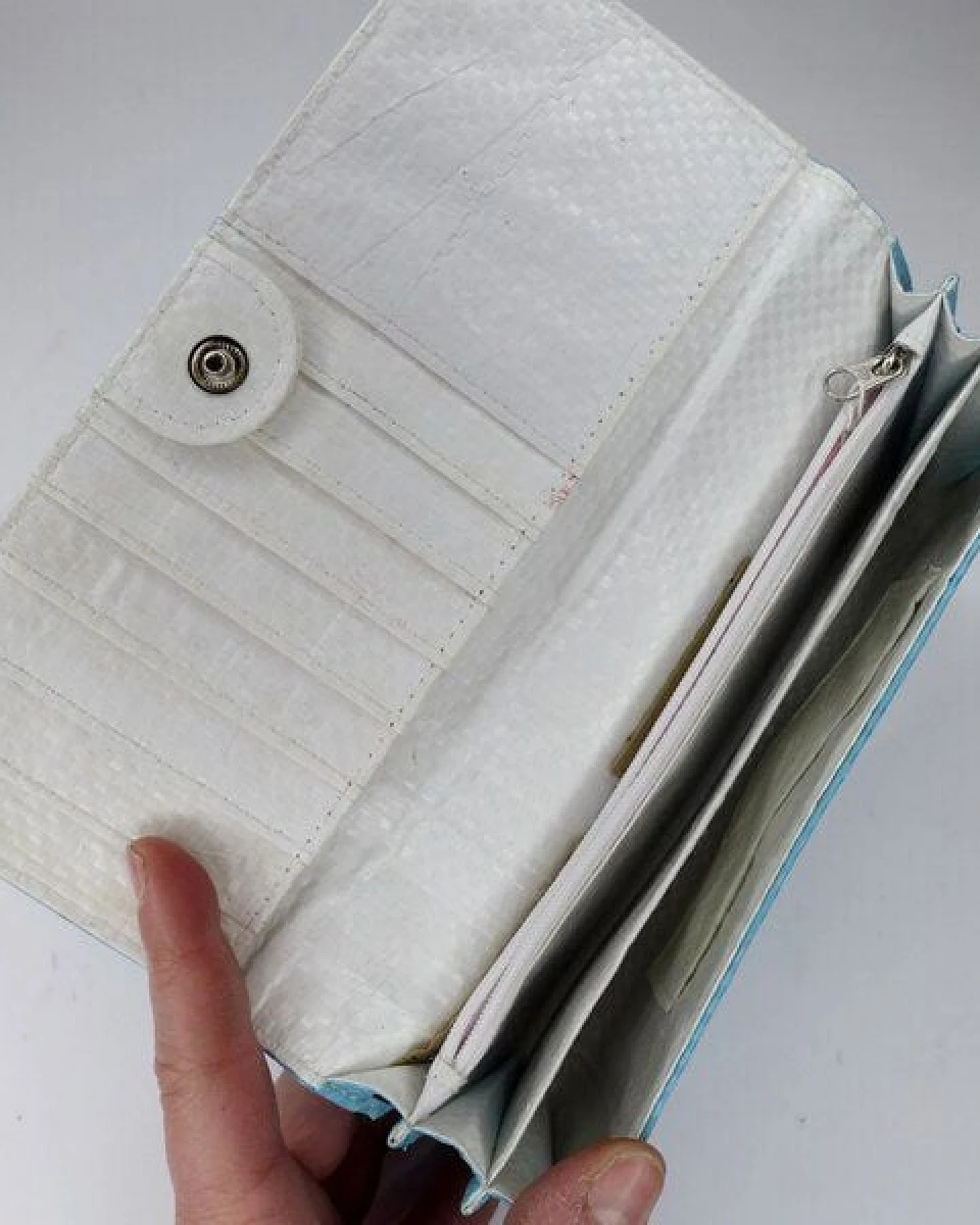 REFISHED fair fashion Börse 'LADY' - upcycelte Fischfuttersäcke – Ansicht 3