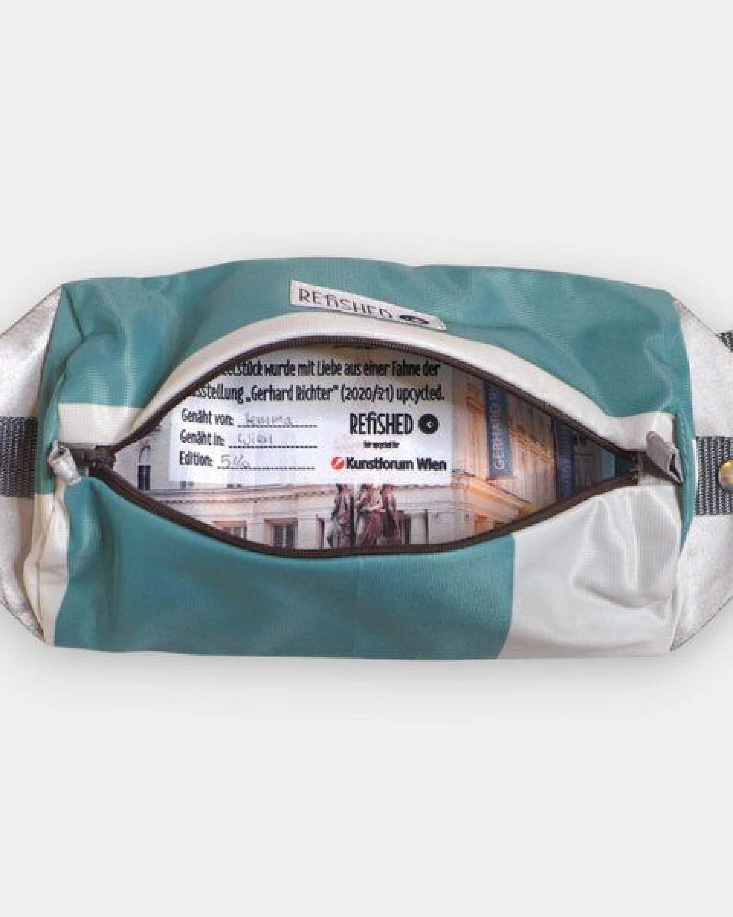 REFISHED fair fashion Bauchtasche 'BUM BAG' - upcycelte Fahnen – Ansicht 3