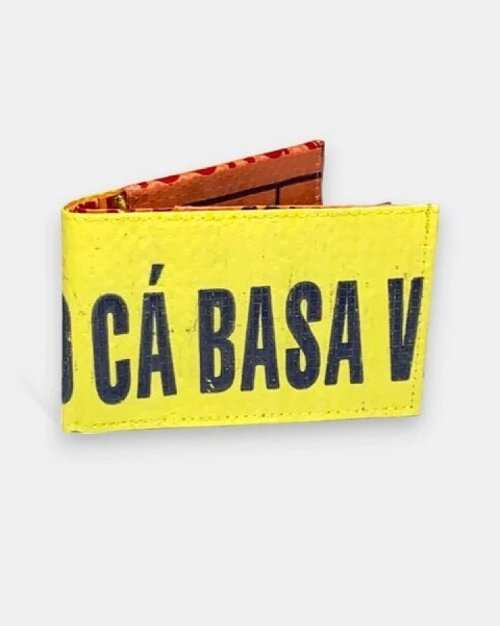 Gelb