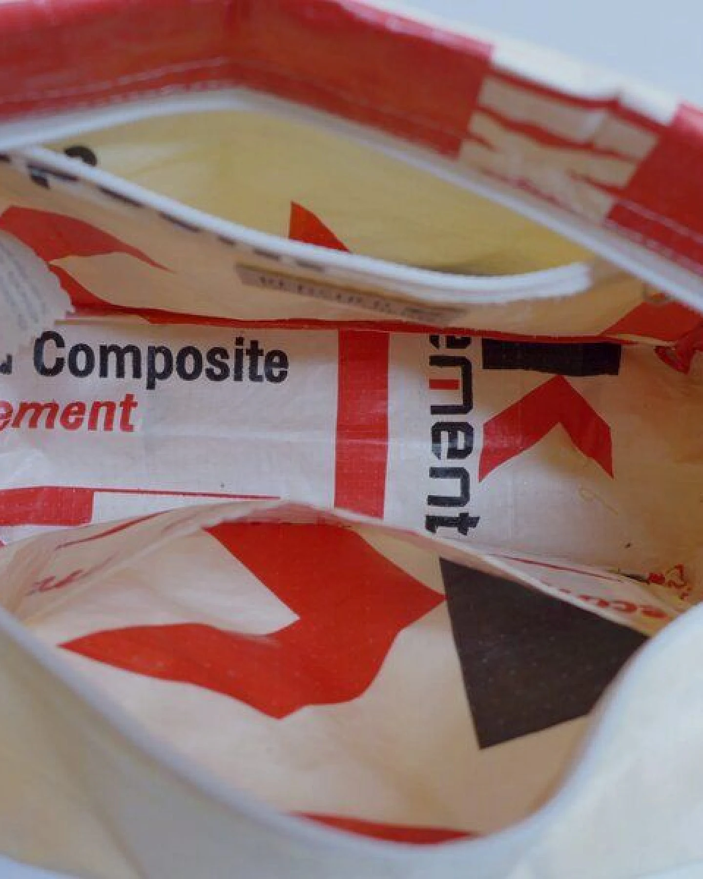 REFISHED fair fashion Necessaire 'WASH ME' - upcycelte Zementsäcke – Ansicht 2