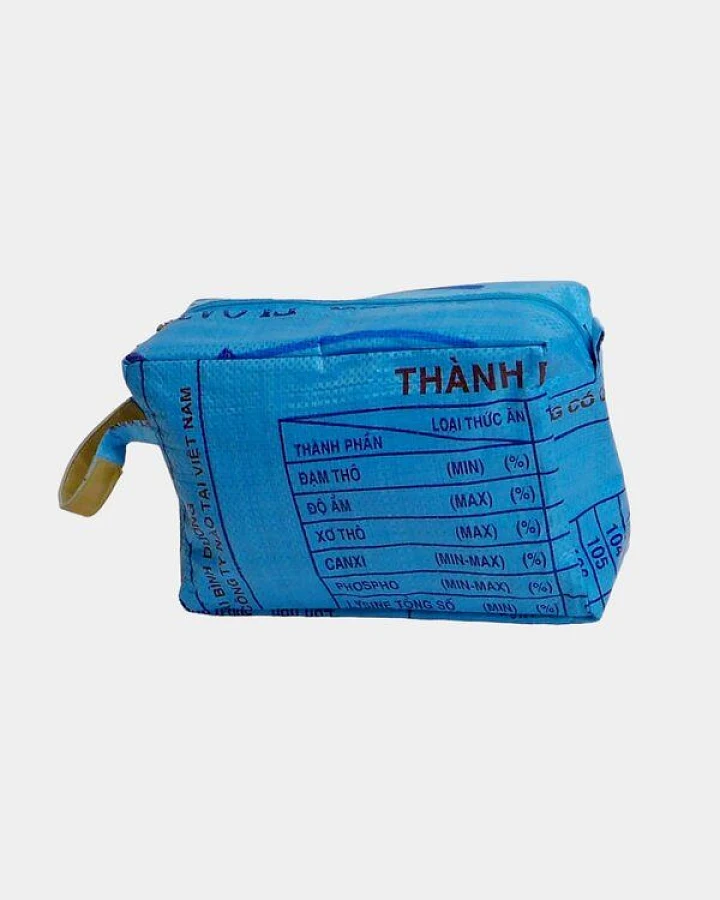 REFISHED fair fashion Necessaire 'WASH ME' - upcycelte Fischfuttersäcke