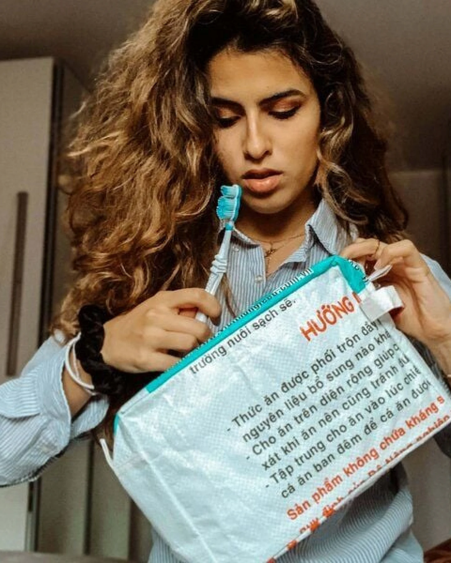 REFISHED fair fashion Necessaire 'WASH ME' - upcycelte Fischfuttersäcke – Ansicht 2