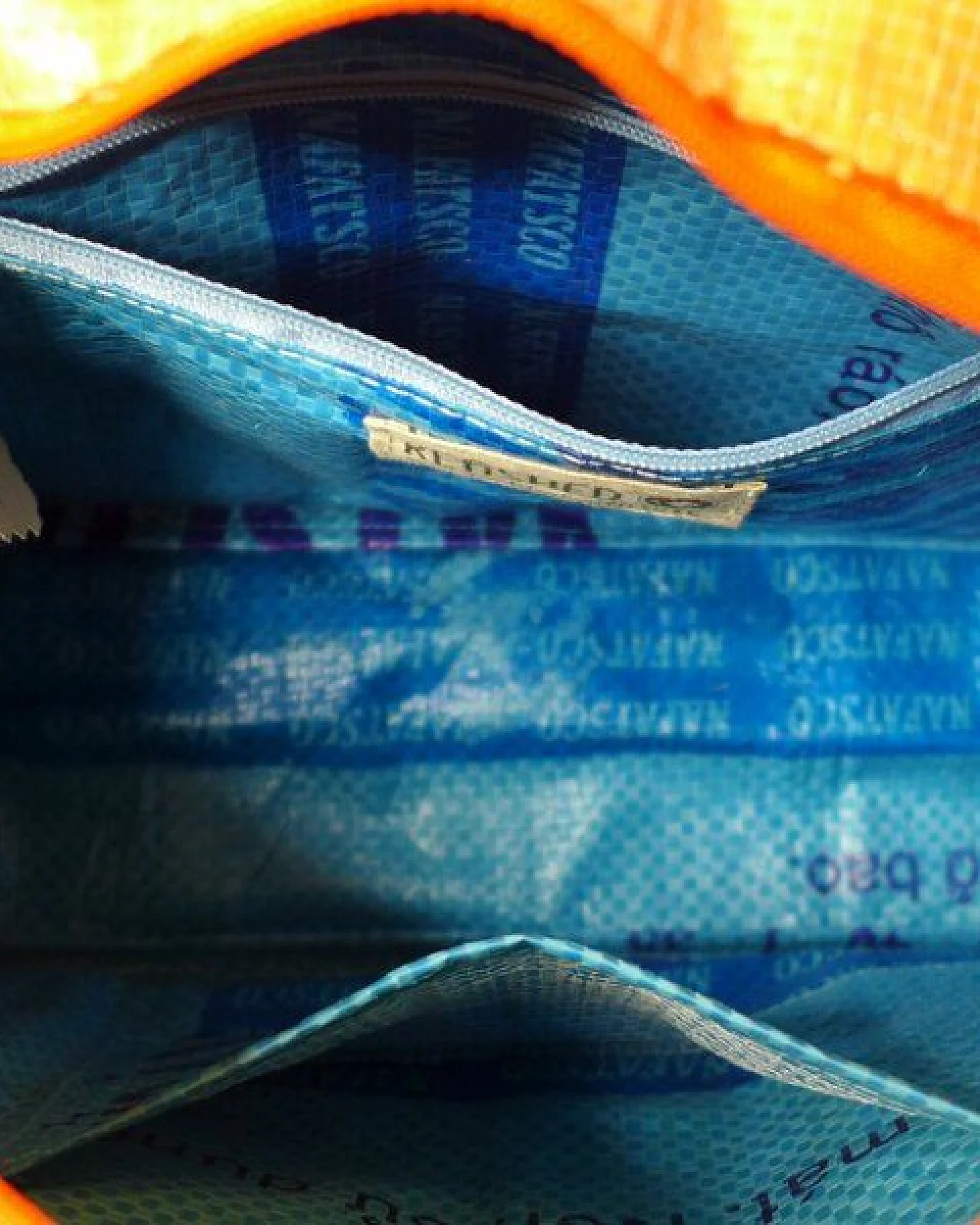 REFISHED fair fashion Necessaire 'WASH ME' - upcycelte Fischfuttersäcke – Ansicht 3