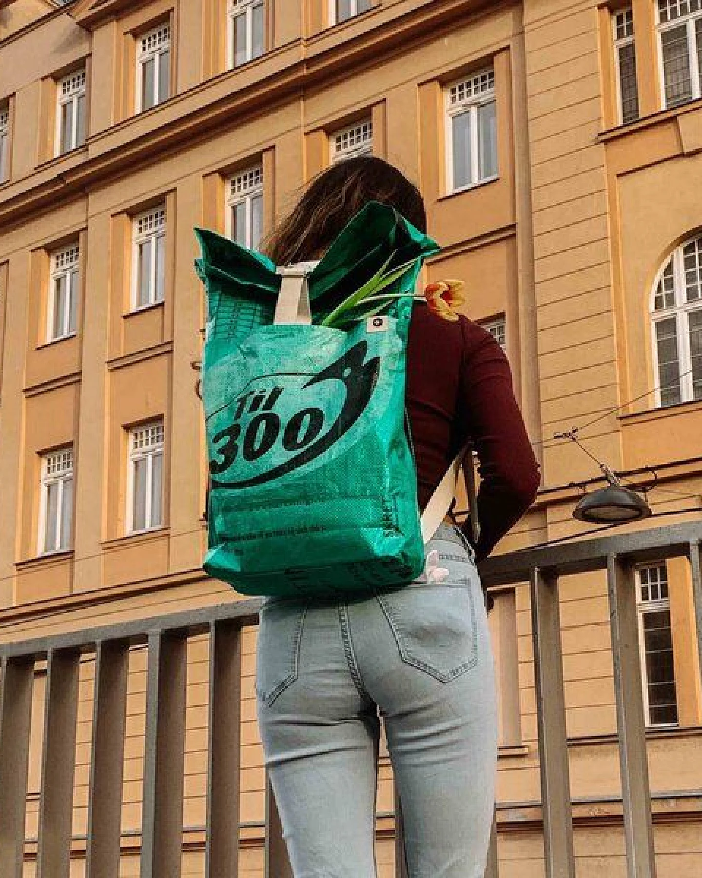 REFISHED fair fashion Rucksack 'BACKPACK' - upcycelte Fischfuttersäcke – Ansicht 3