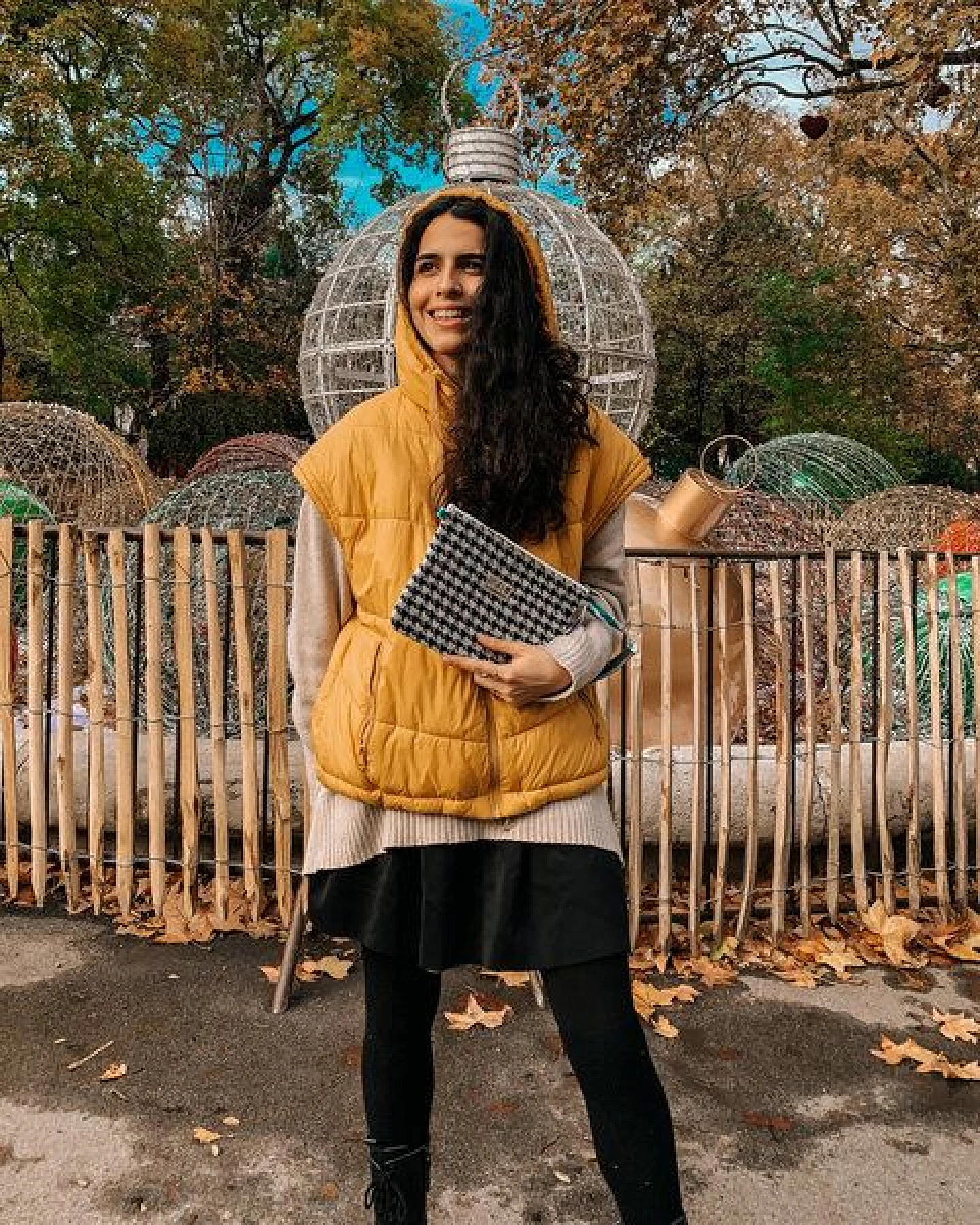 REFISHED fair fashion Täschchen 'BAG-IN-BAG TWEED' (S) - upcycelte Fischfuttersäcke – Ansicht 2