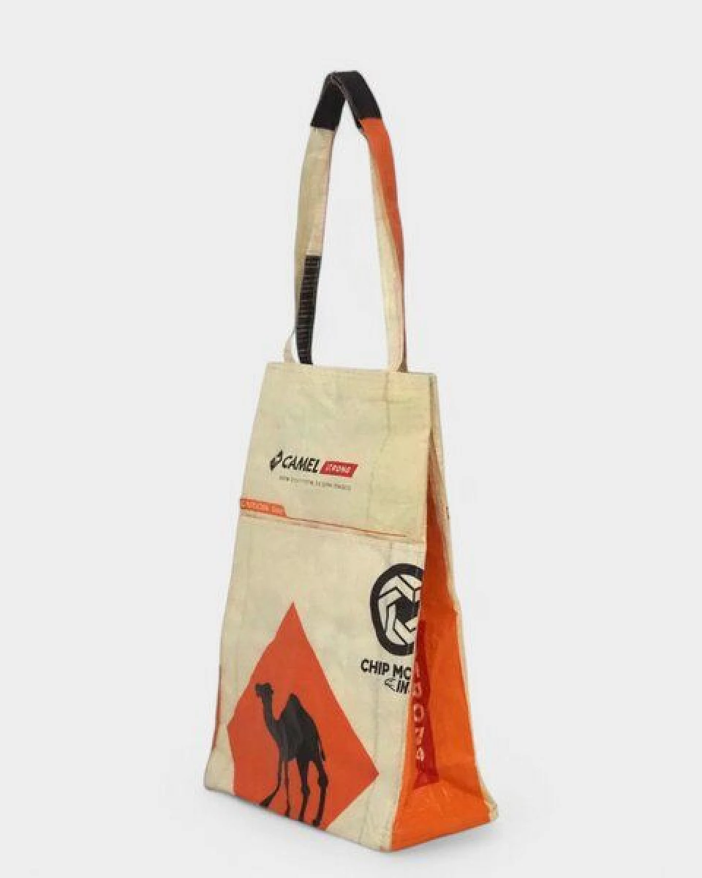 REFISHED fair fashion Tasche 'BUSINESS BAG' - upcycelte Zementsäcke – Ansicht 2
