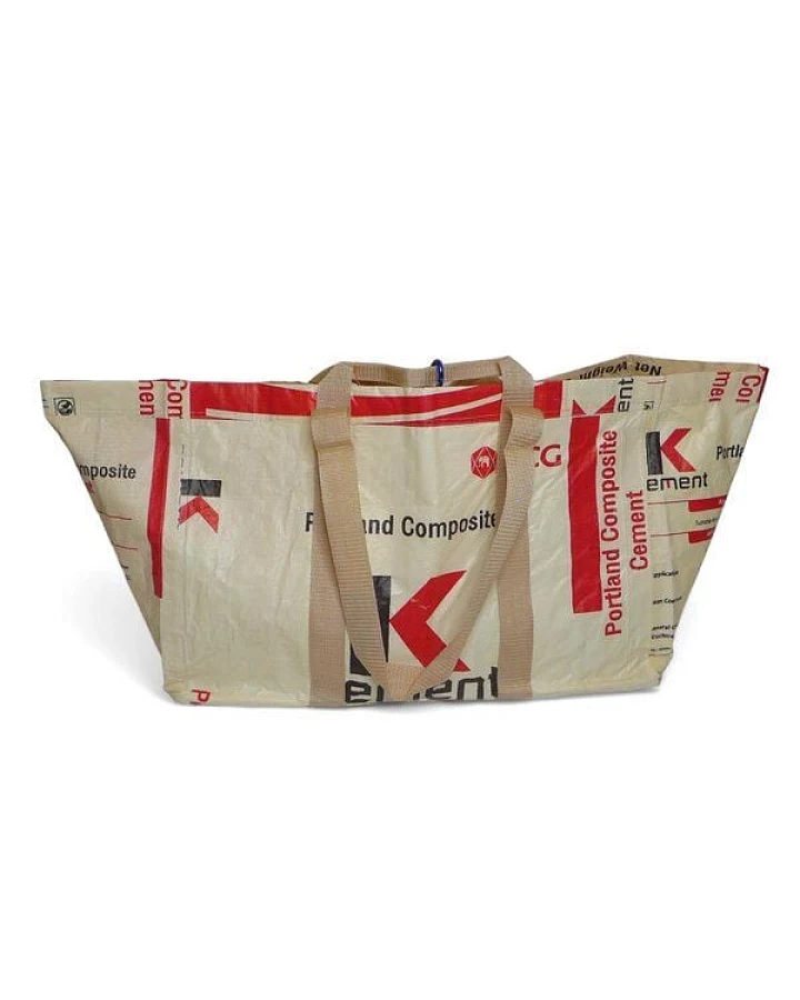 REFISHED fair fashion Tasche 'CARGO BAG' - upcycelte Zementsäcke
