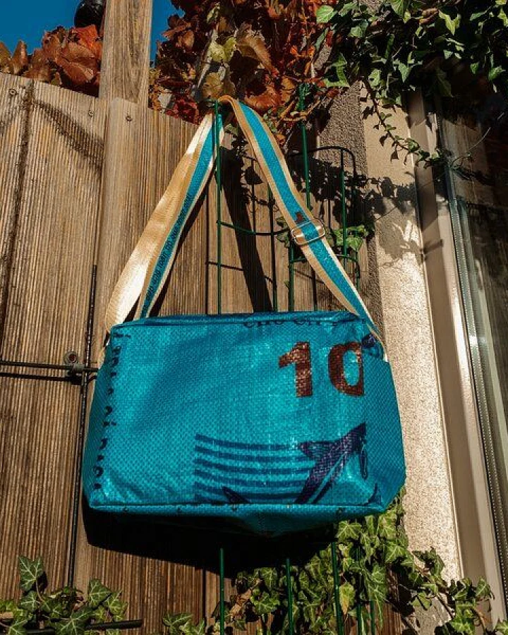 #Fish Blau-Aqua