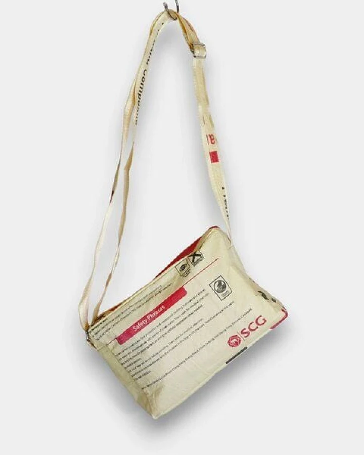 REFISHED fair fashion Tasche 'CROSS BODY' - upcycelte Zementsäcke