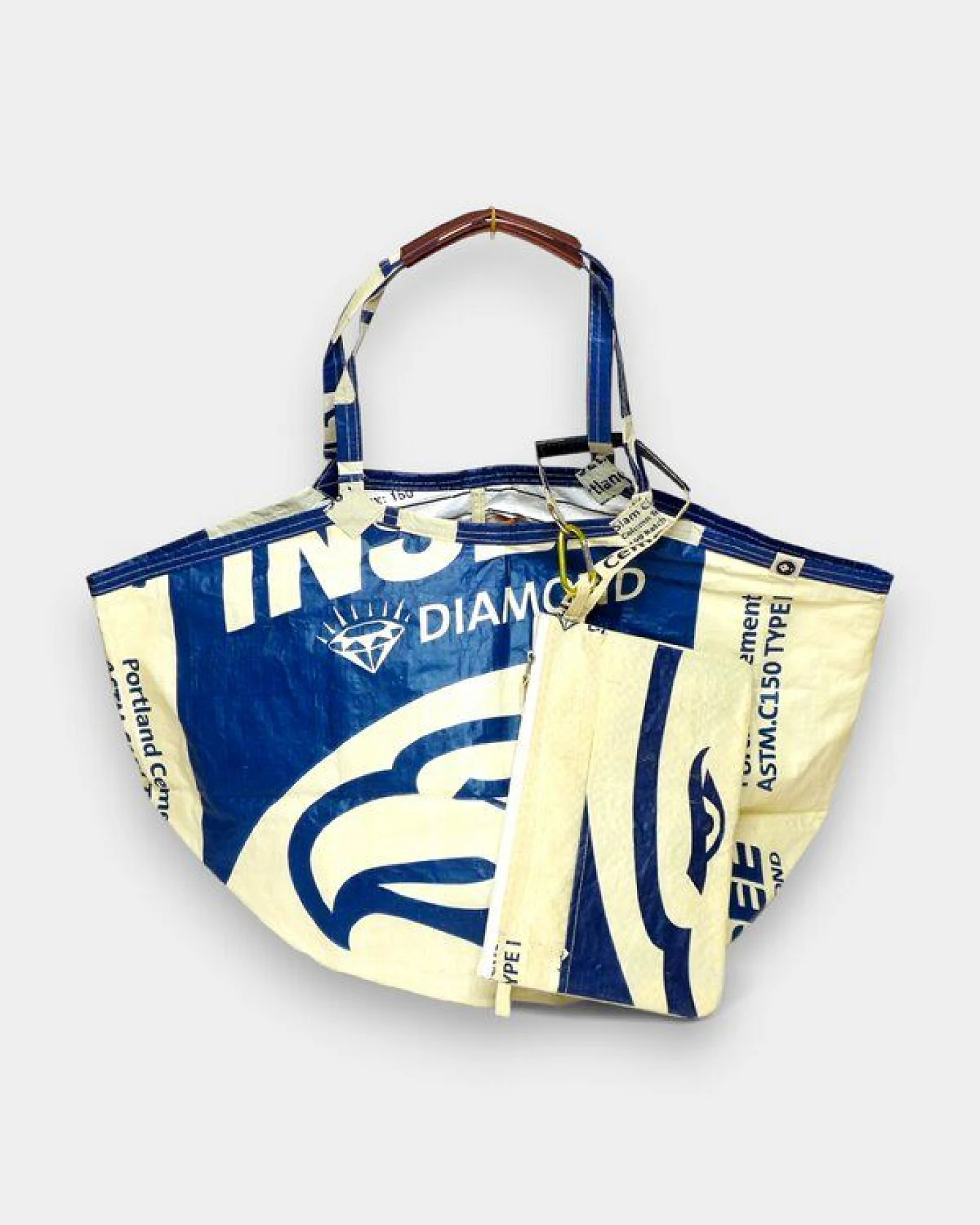 REFISHED fair fashion Tasche 'SOULMATE WATERPROOF' Limitierte Edition! - upcycelte Zementsäcke – Ansicht 3
