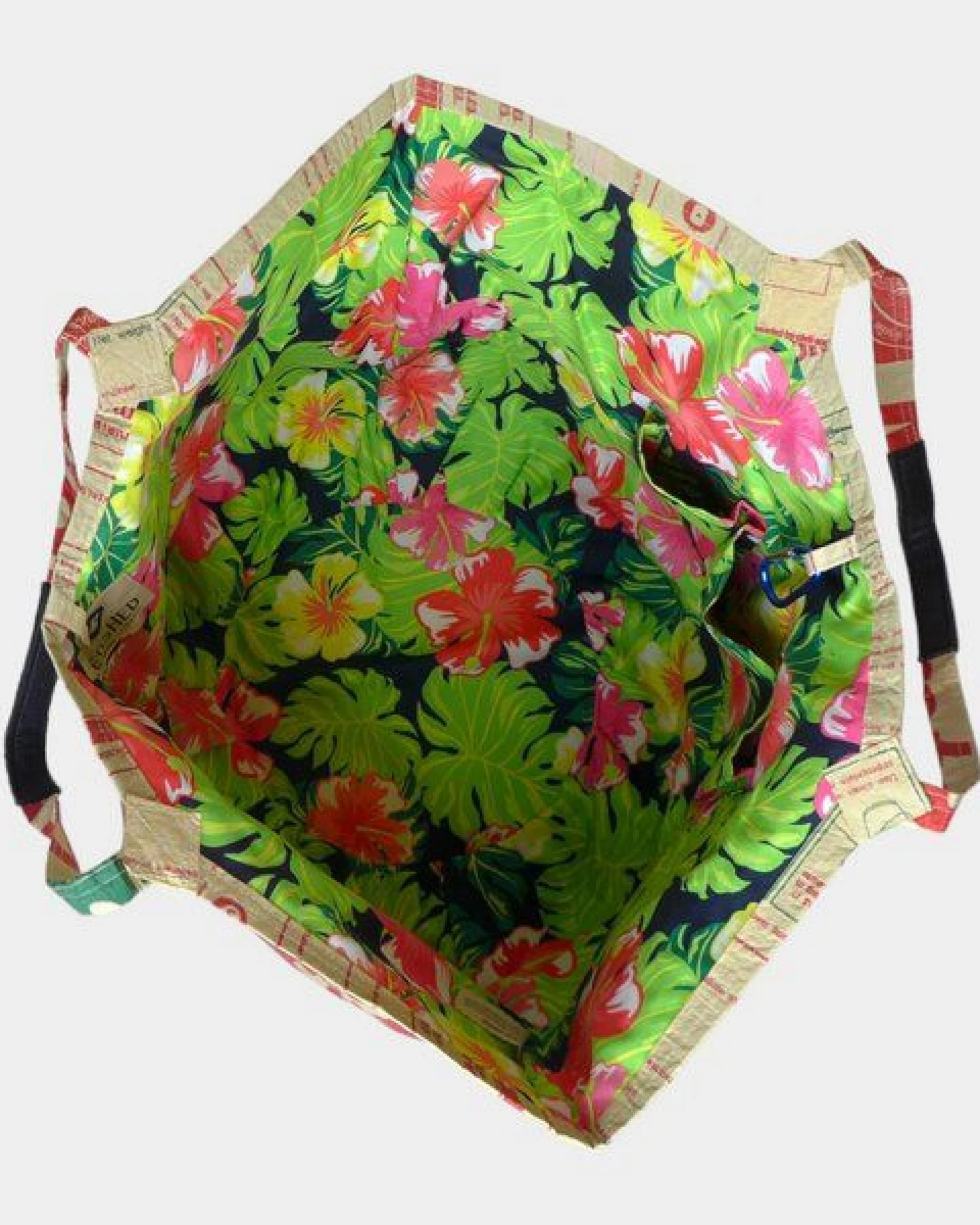 REFISHED fair fashion Tasche 'SOULMATE WATERPROOF' Limitierte Edition! - upcycelte Zementsäcke – Ansicht 3