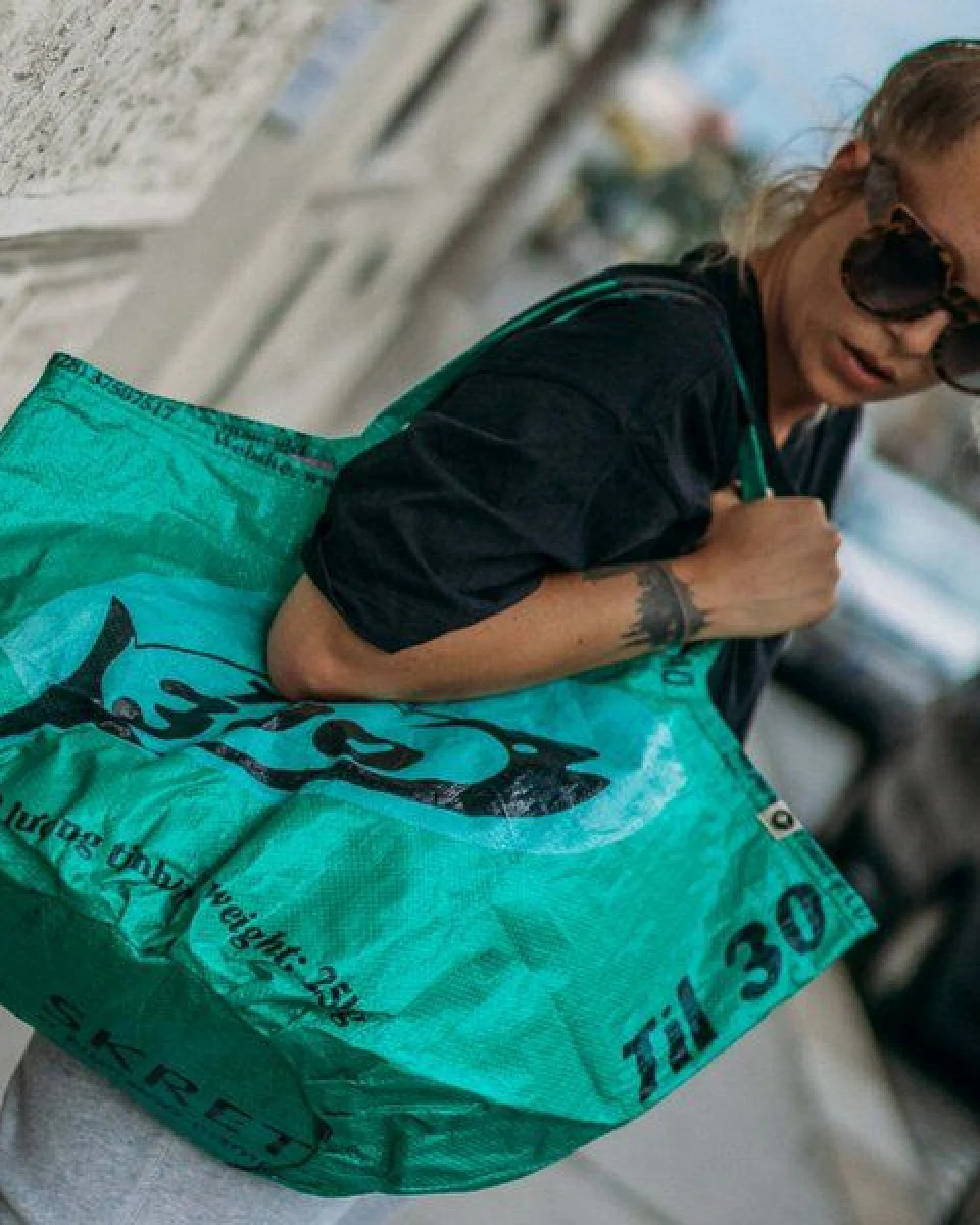 REFISHED fair fashion Tasche 'SOULMATE' - upcycelte Fischfuttersäcke – Ansicht 2