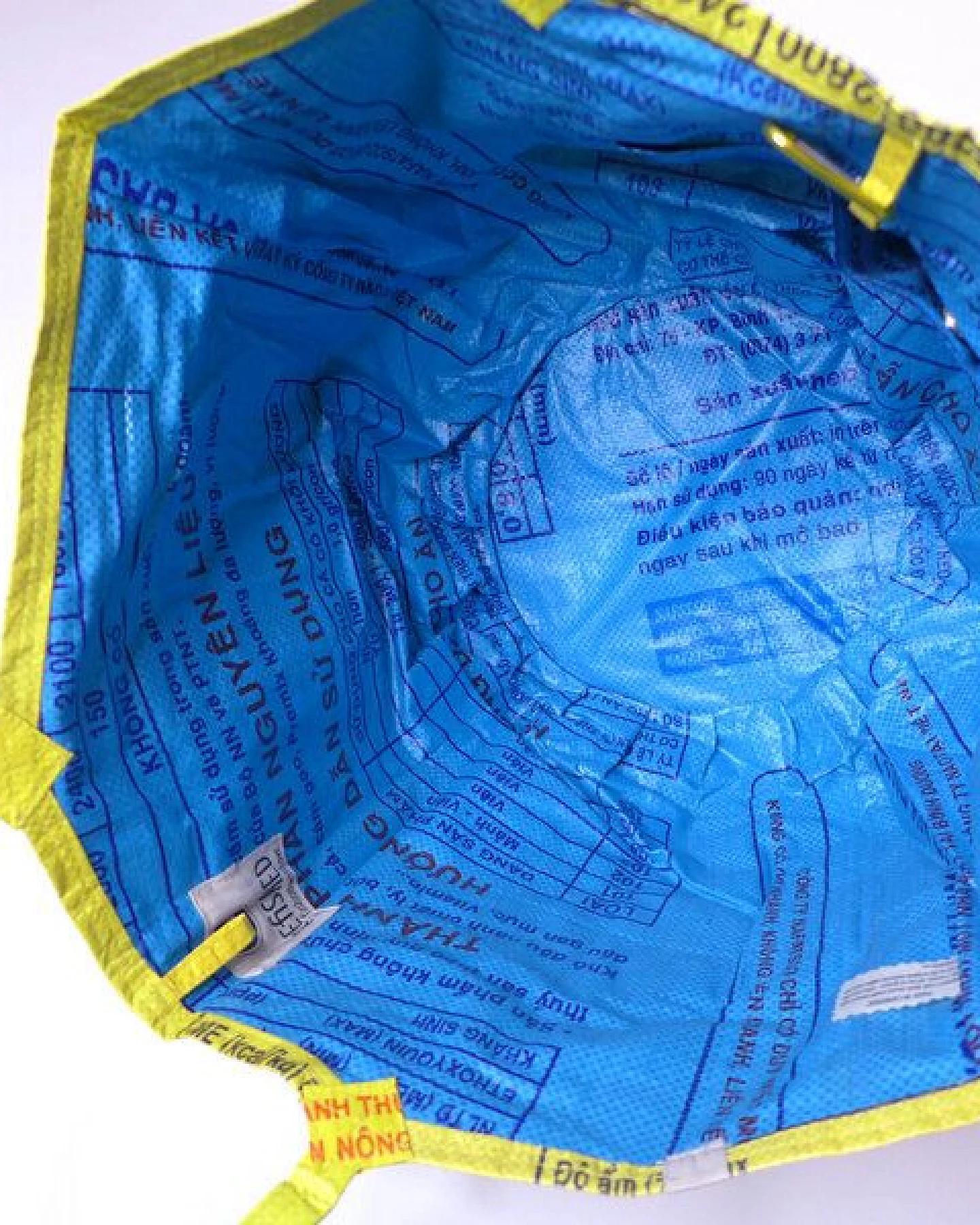 REFISHED fair fashion Tasche 'SOULMATE' - upcycelte Fischfuttersäcke – Ansicht 3