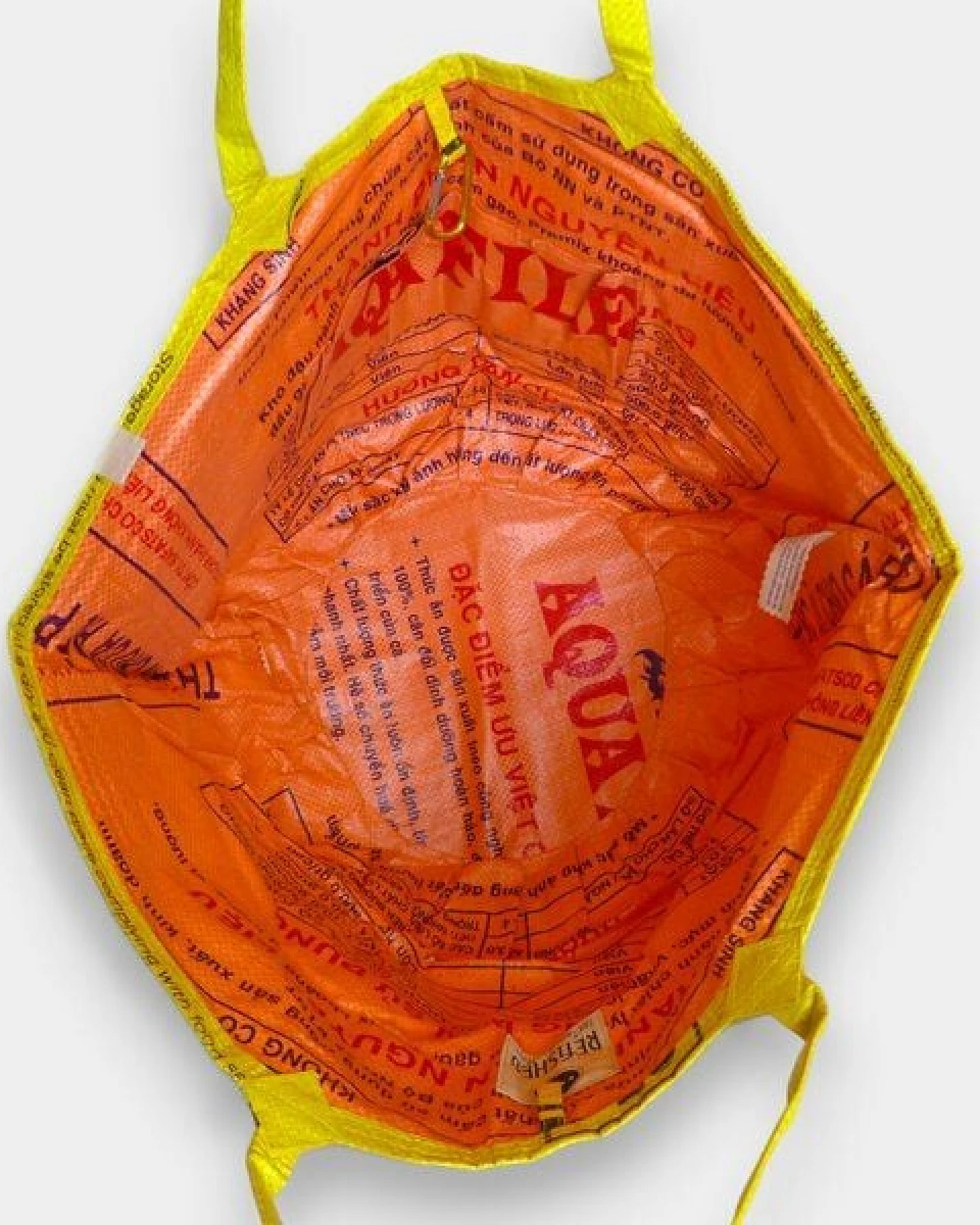 REFISHED fair fashion Tasche 'SOULMATE' - upcycelte Fischfuttersäcke – Ansicht 3
