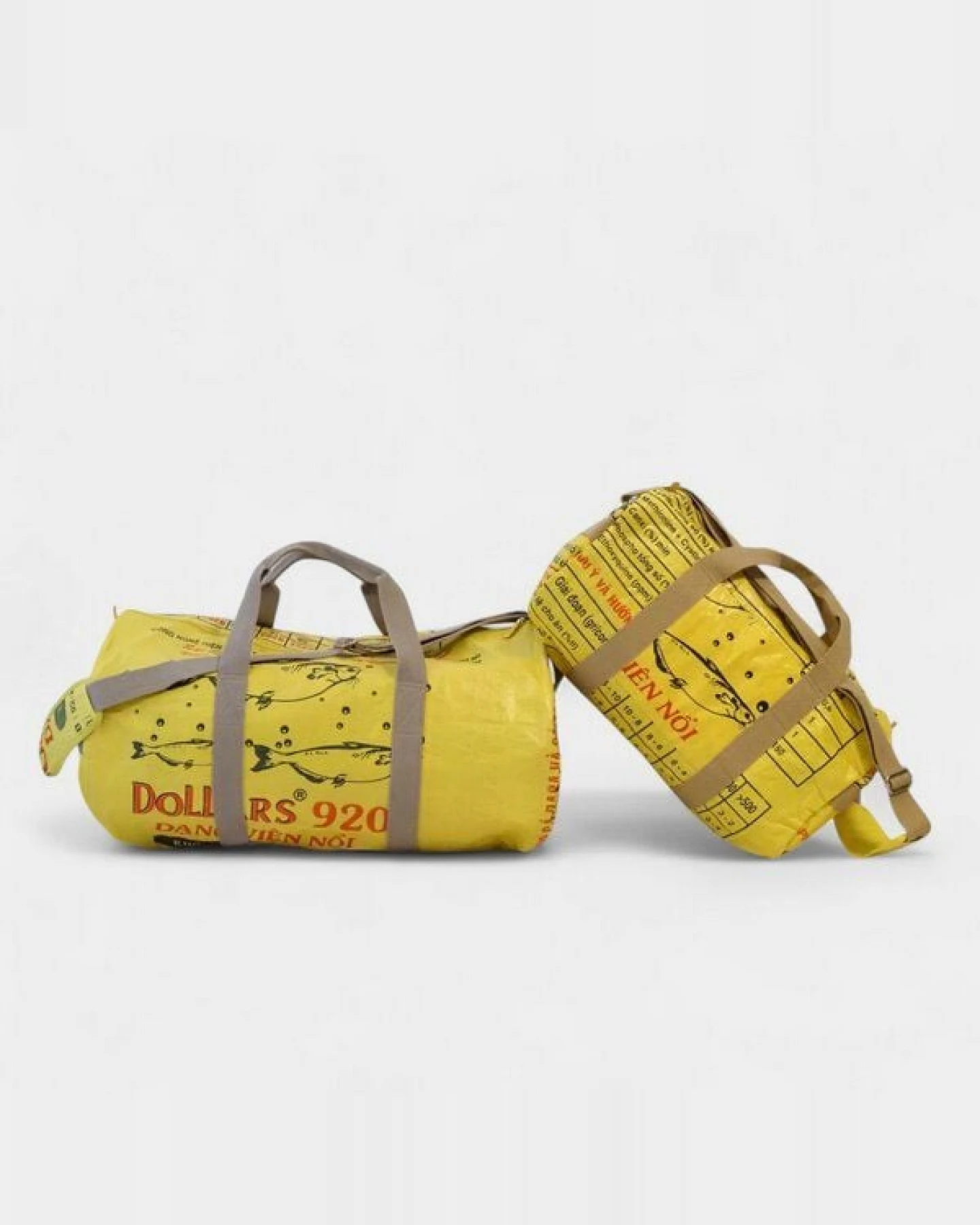 REFISHED fair fashion Tasche 'SPORTY BAG' - upcycelte Fischfuttersäcke – Ansicht 4