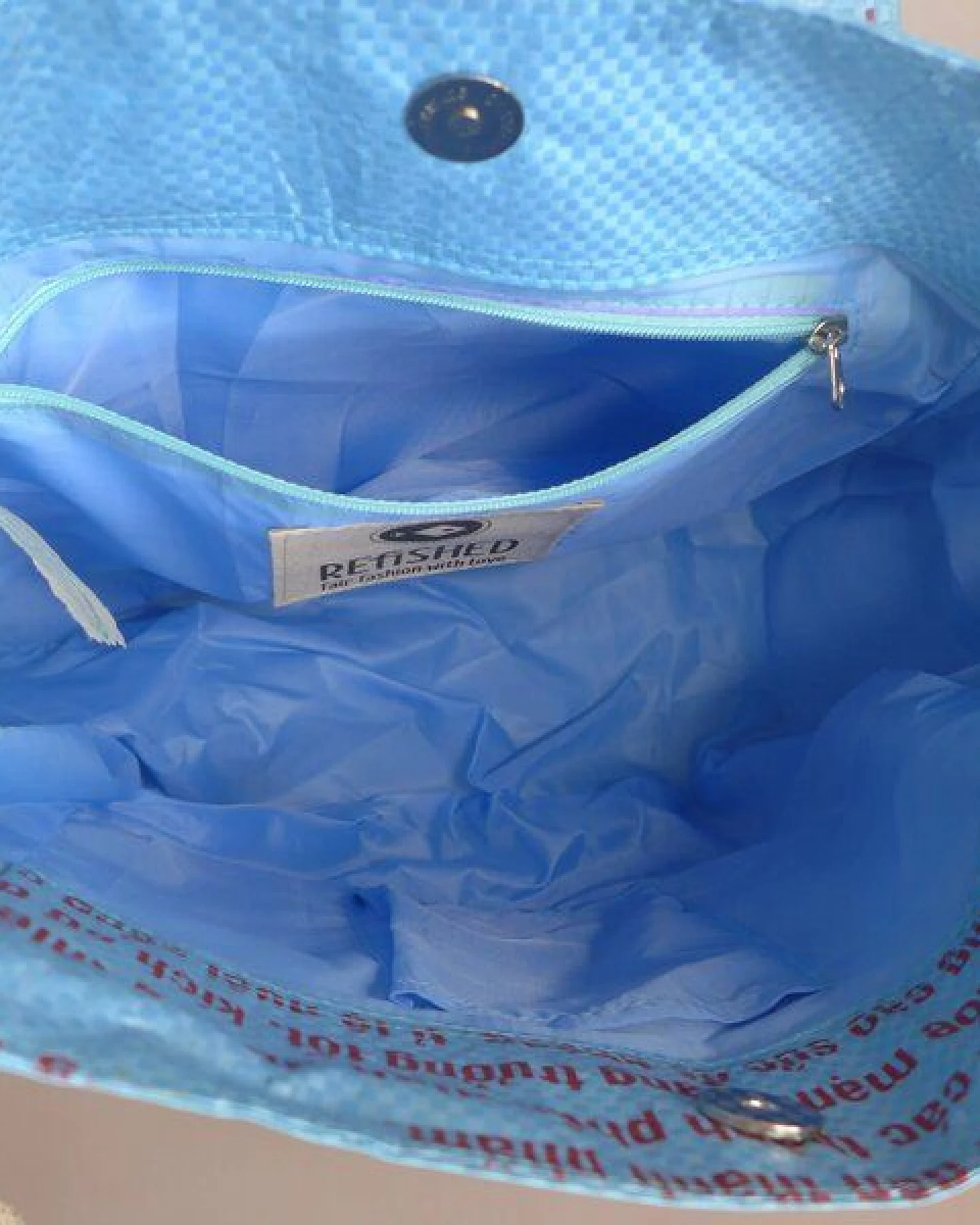 REFISHED fair fashion Tasche 'URBAN BAG' - upcycelte Fischfuttersäcke – Ansicht 3