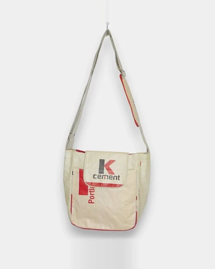 REFISHED fair fashion Tasche 'URBAN BAG' - upcycelte Zementsäcke