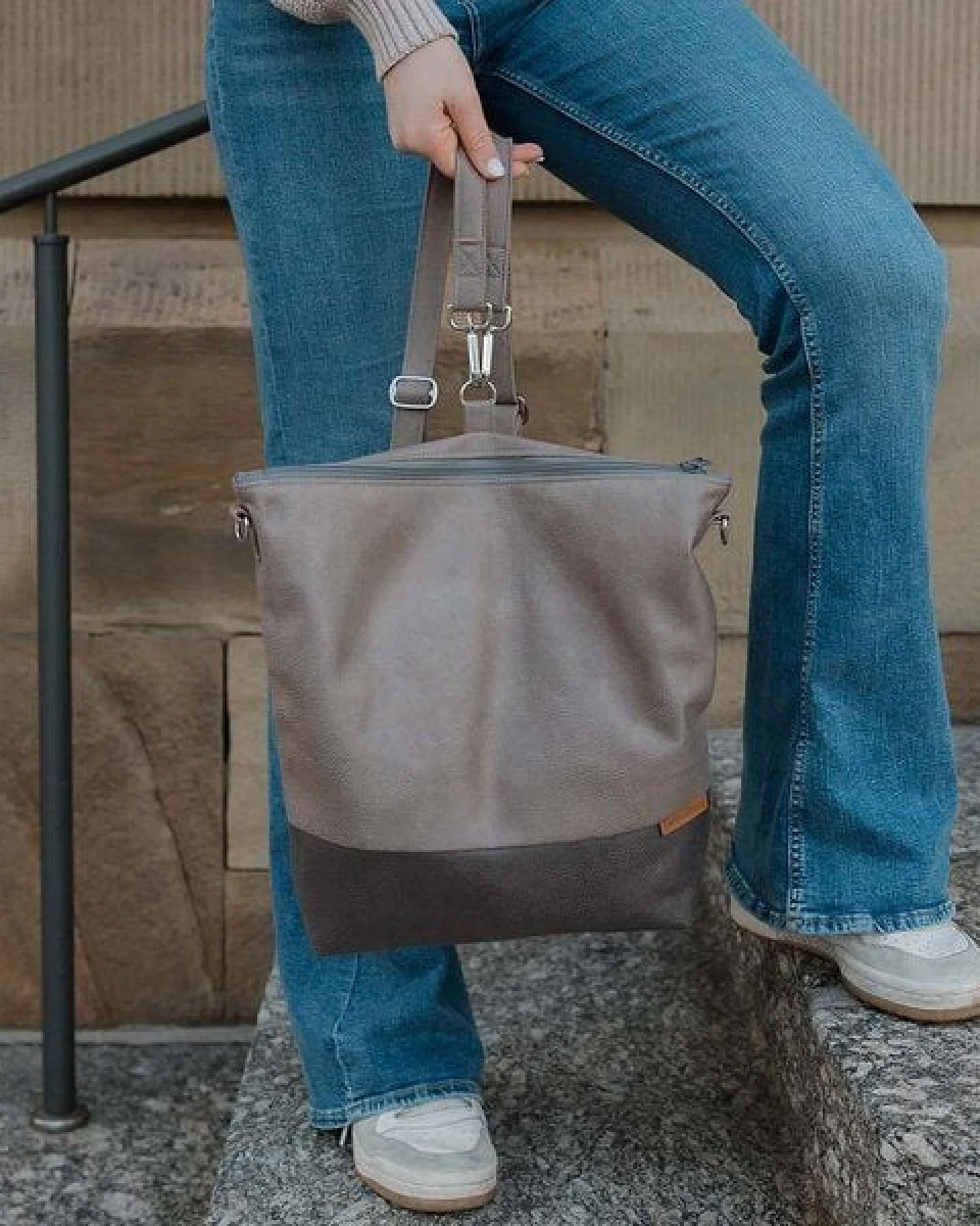 BOWLEANIES TASCHEN 2-in-1 Rucksacktasche aus Lederfaserstoff – Ansicht 4
