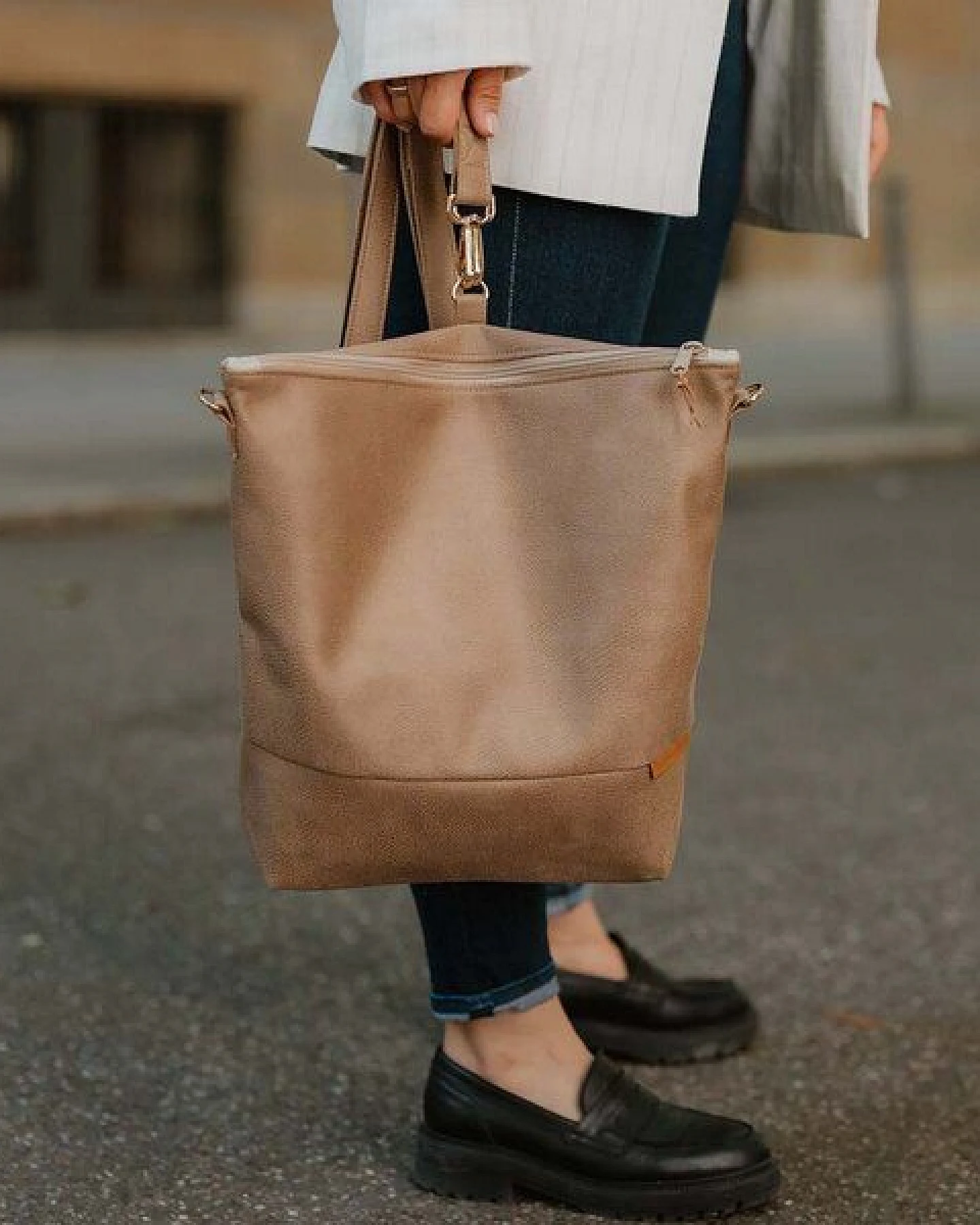 BOWLEANIES TASCHEN 2-in-1 Rucksacktasche aus Lederfaserstoff – Ansicht 2