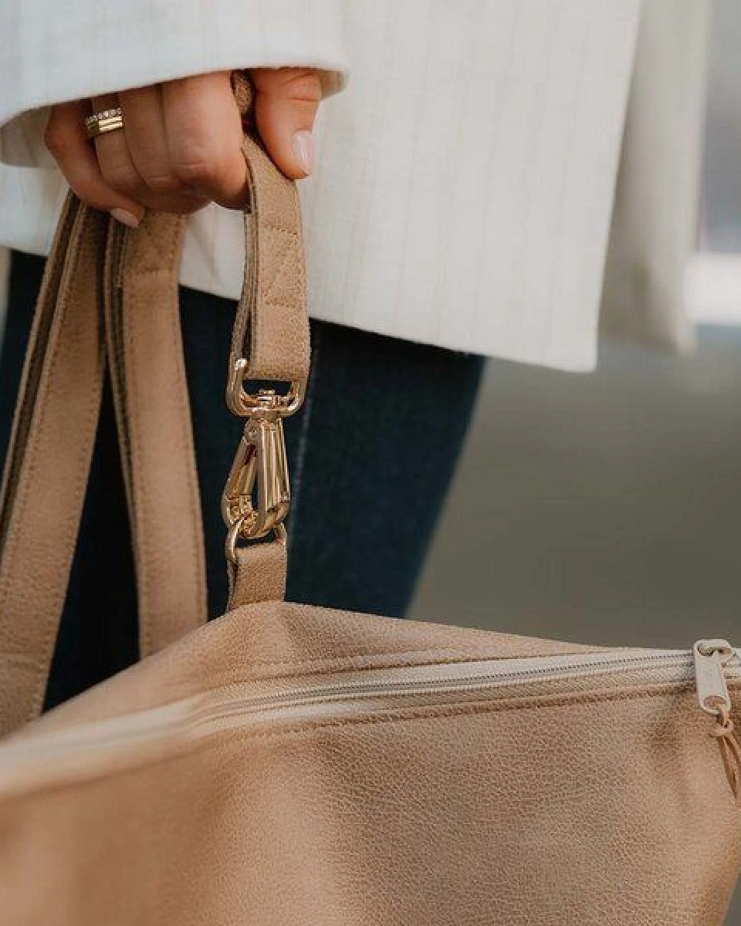 BOWLEANIES TASCHEN 2-in-1 Rucksacktasche aus Lederfaserstoff – Ansicht 4
