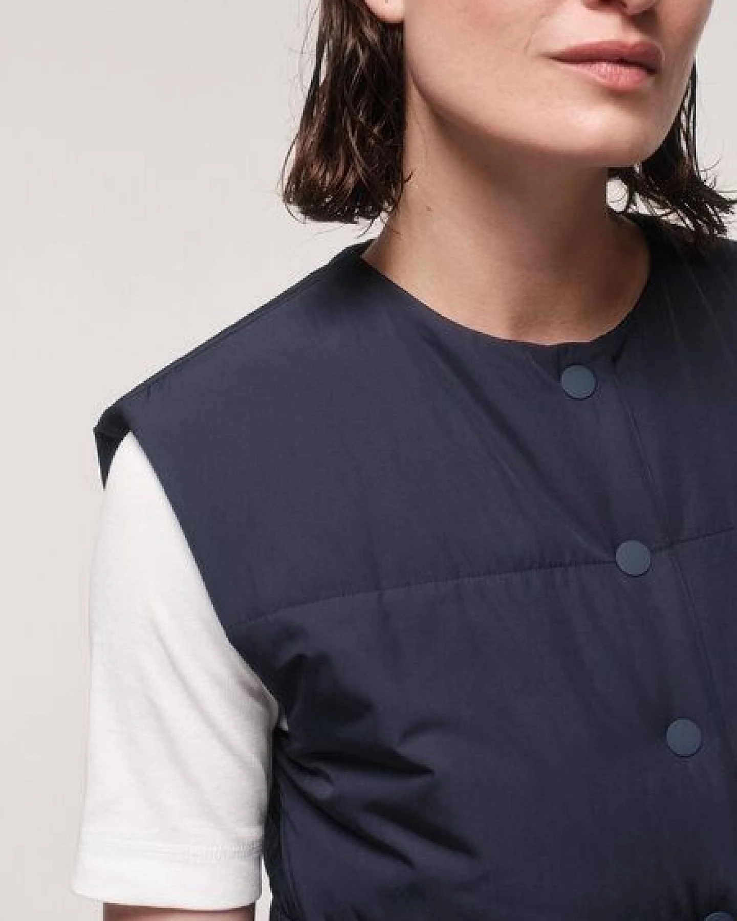 LANIUS Leicht wattierte Weste aus recyceltem Polyester – Ansicht 3