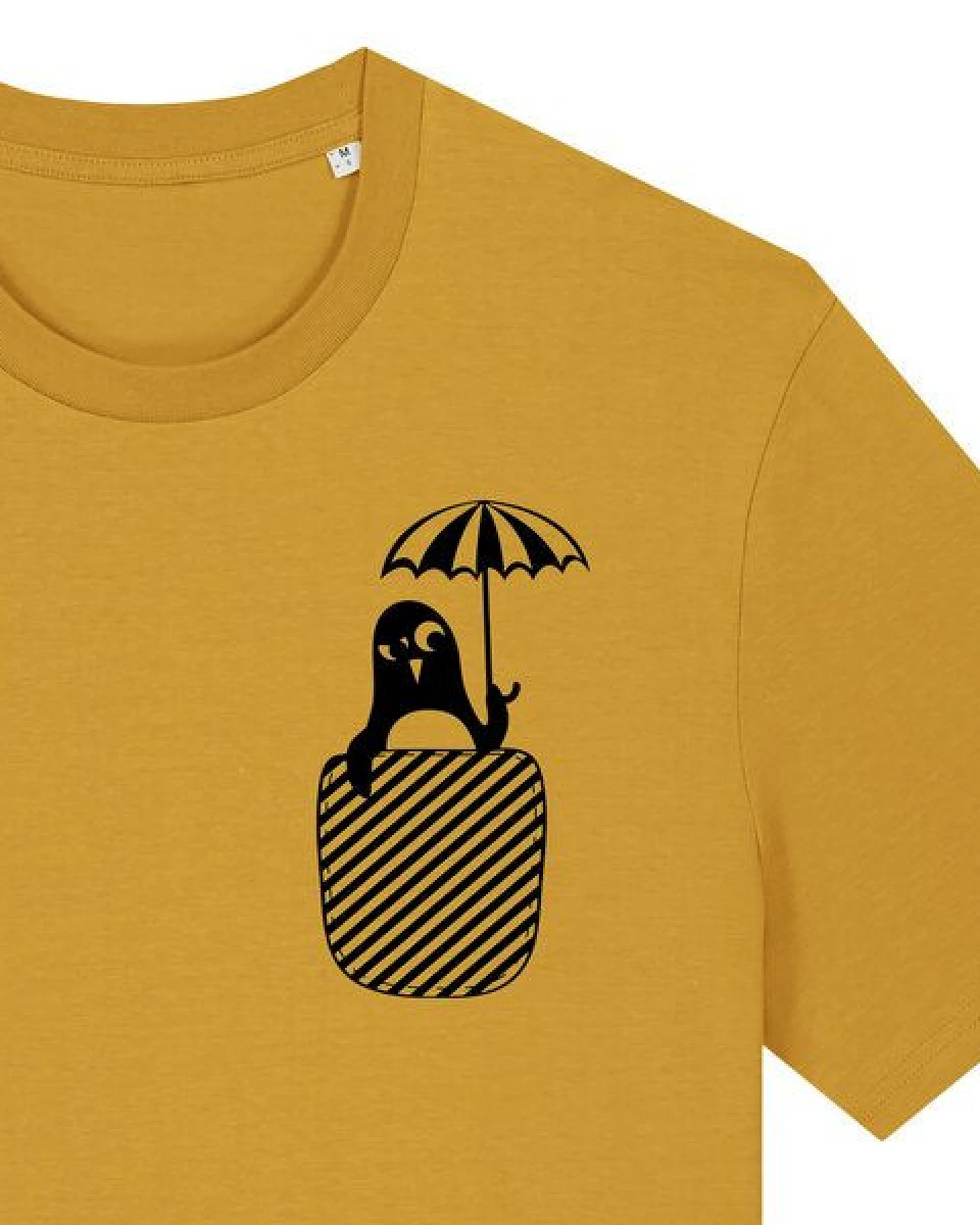 päfjes Pinguin Paul in Brusttasche mit Schirm - Fair Wear Männer Bio T-Shirt – Ansicht 2