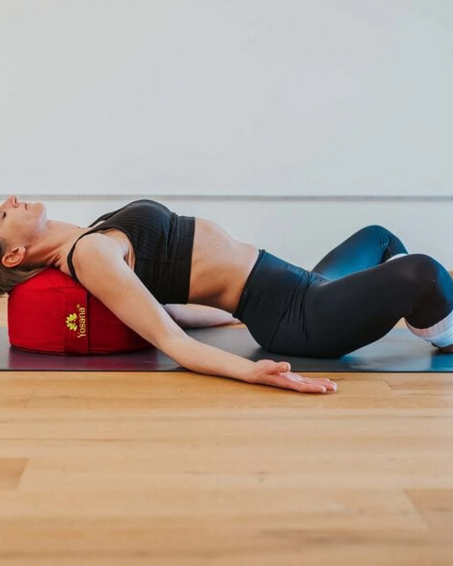 Yosana Yogakissen XL, 35cm rund, Meditationskissen mit Deutscher Bio-Dinkelspelzen Füllung – Ansicht 3