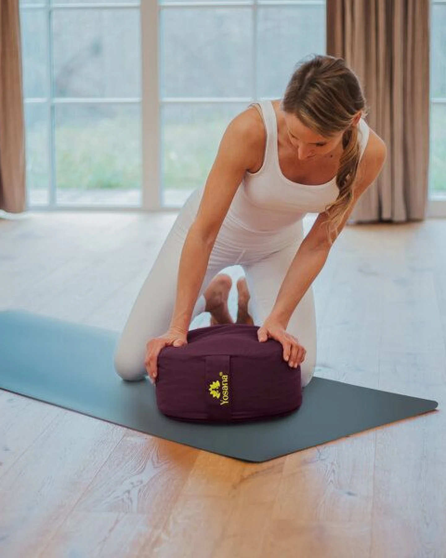 Yosana Yogakissen XL, 35cm rund, Meditationskissen mit Deutscher Bio-Dinkelspelzen Füllung – Ansicht 2