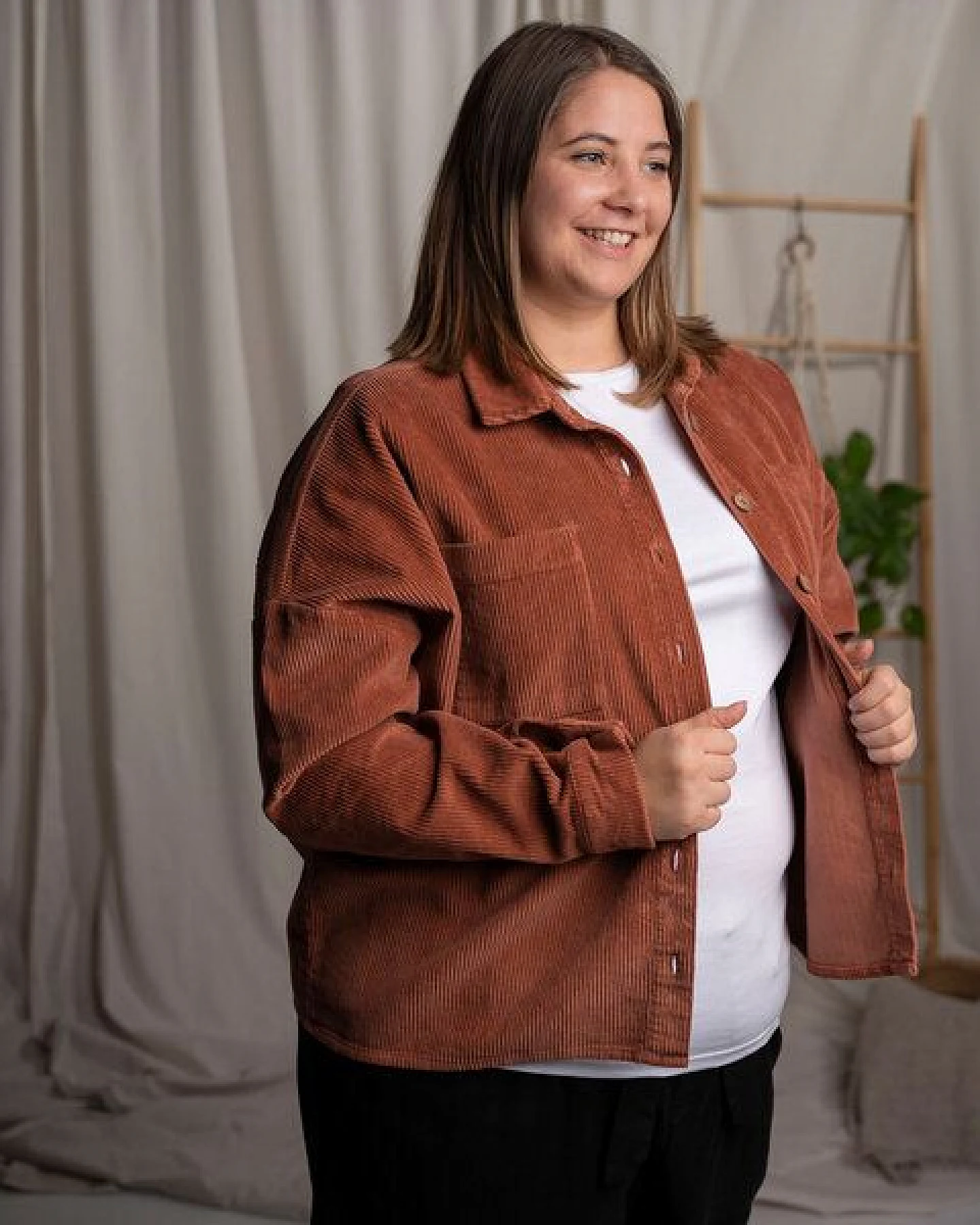 Vresh Clothing Vani - Cord Hemd aus Biobaumwolle – Ansicht 4