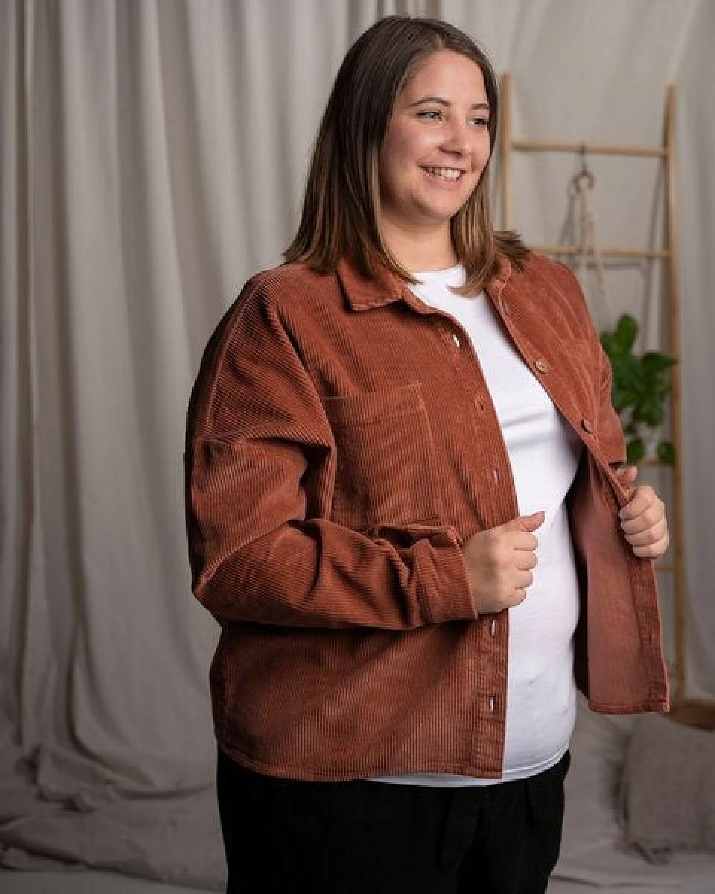 Vresh Clothing Vani - Cord Hemd aus Biobaumwolle – Ansicht 4