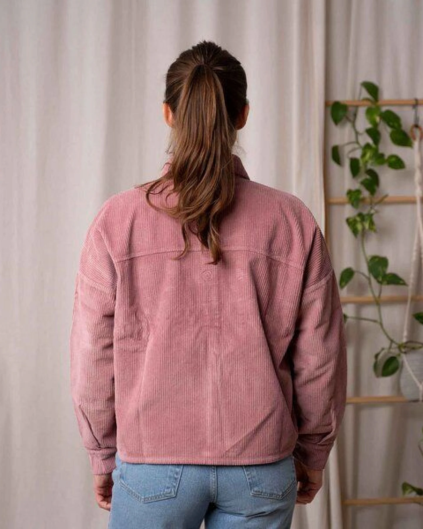 Vresh Clothing Vani - Cord Hemd aus Biobaumwolle – Ansicht 3