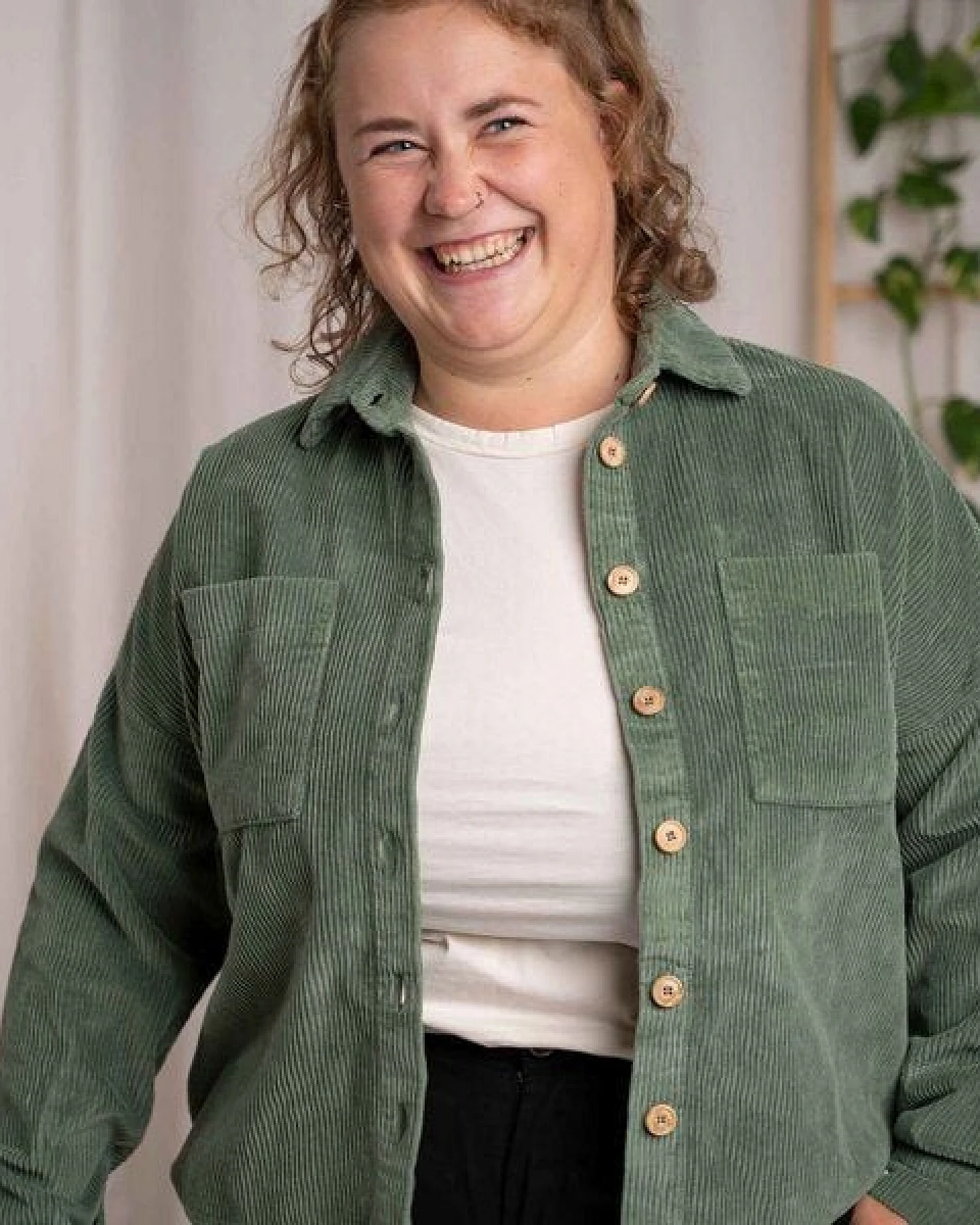 Vresh Clothing Vani - Cord Hemd aus Biobaumwolle – Ansicht 3