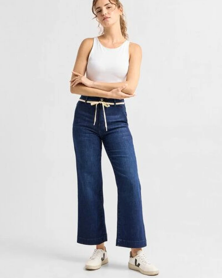 Produktseite: Damen Jeans DEW Flared High Waist French Pocket DAWN Bio-Baumwolle