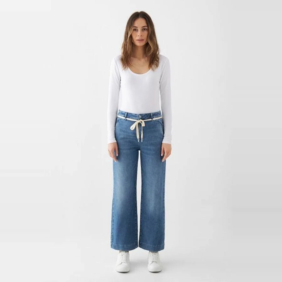 Medium Blue