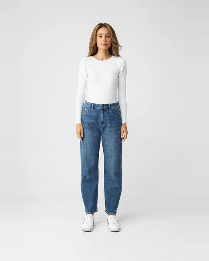 Medium Blue