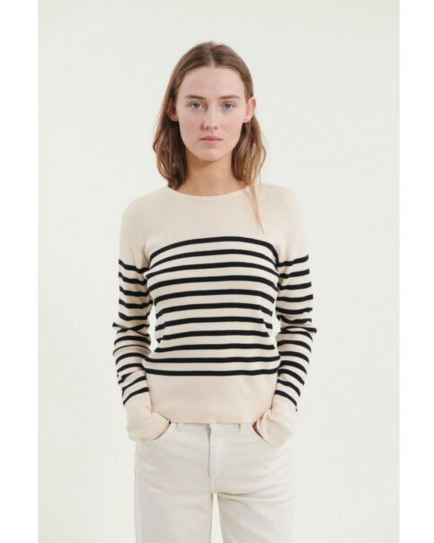 Basic Apparel Gestreiftes Langarmshirt aus Bio-Baumwolle – Ansicht 2