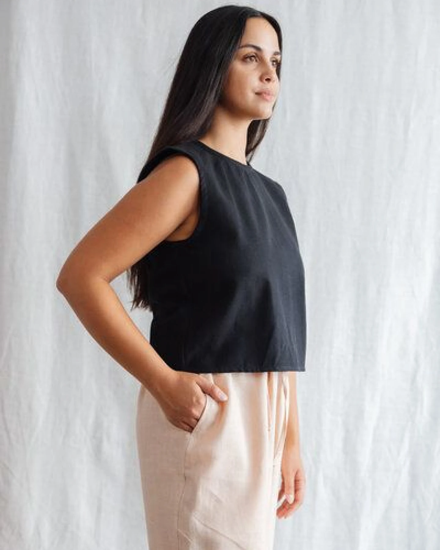 Jyoti - Fair Works Hanf/Tencel Top Arman Schwarz – Ansicht 2