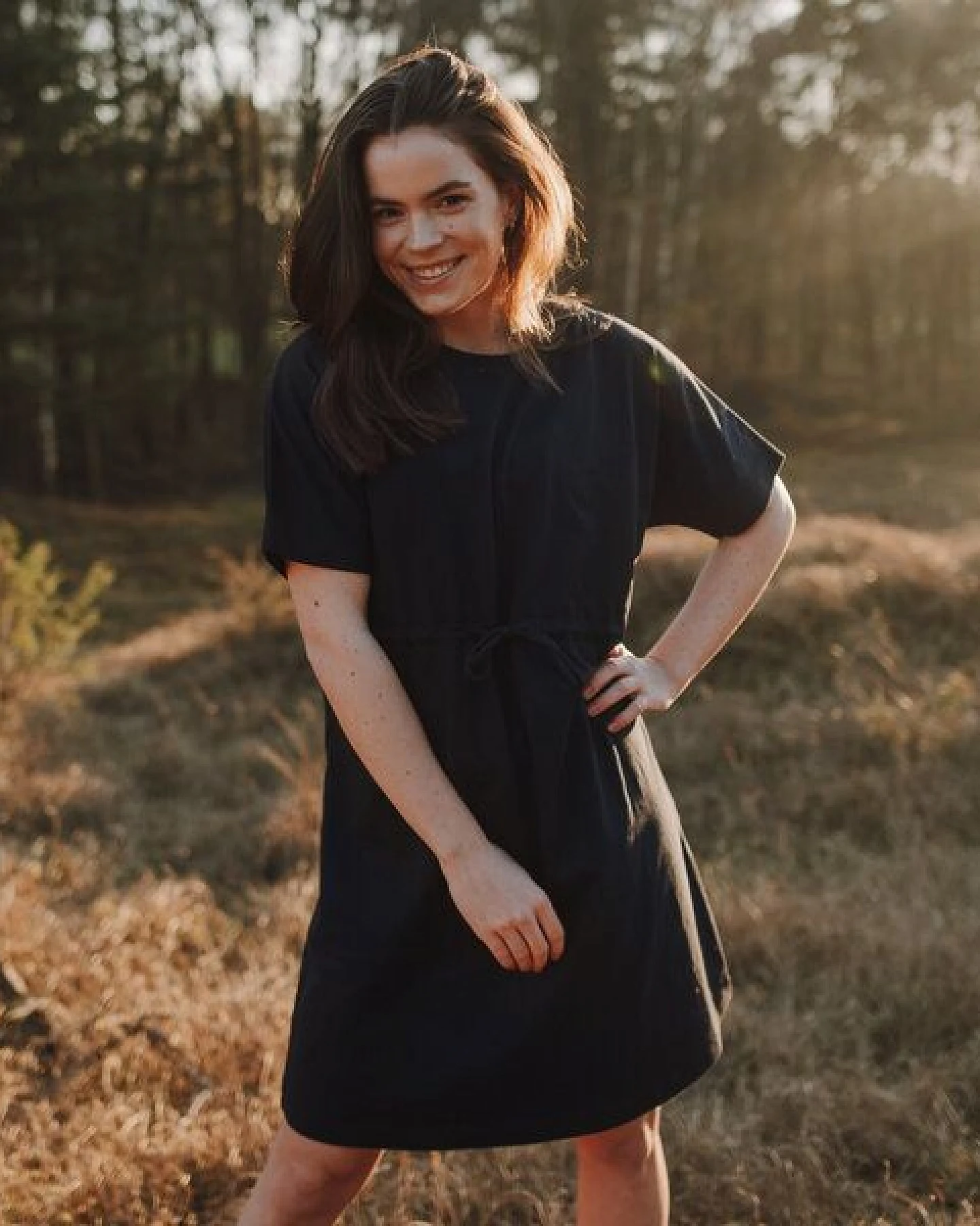 NORDLICHT T-Shirt Kleid ILMA Dunkelblau aus 100% Bio-Baumwolle mit Taillenband – Ansicht 2