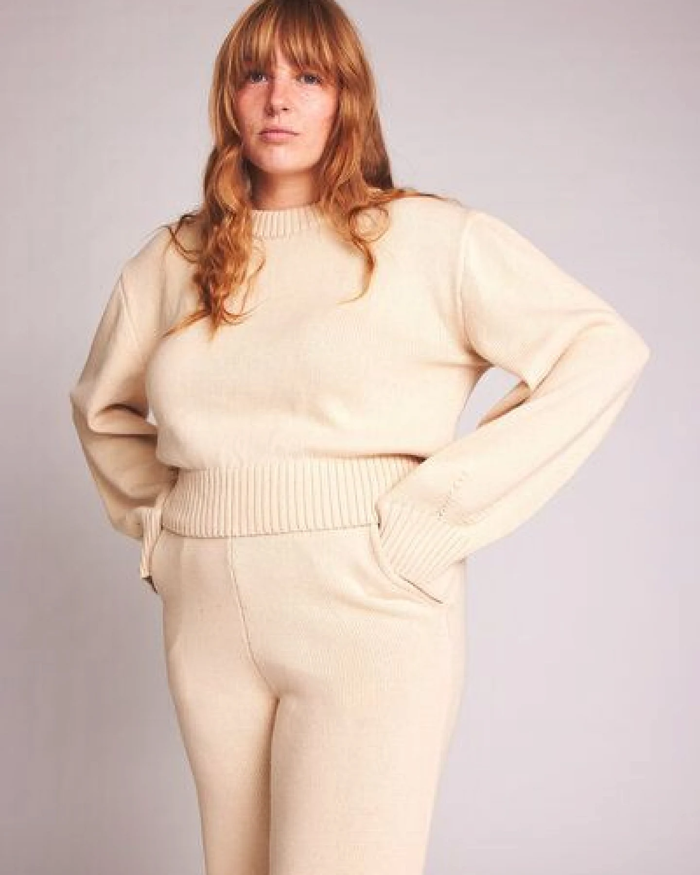 Baìge the Label cropped Strickpullover Cara aus Bio-Baumwolle – Ansicht 2