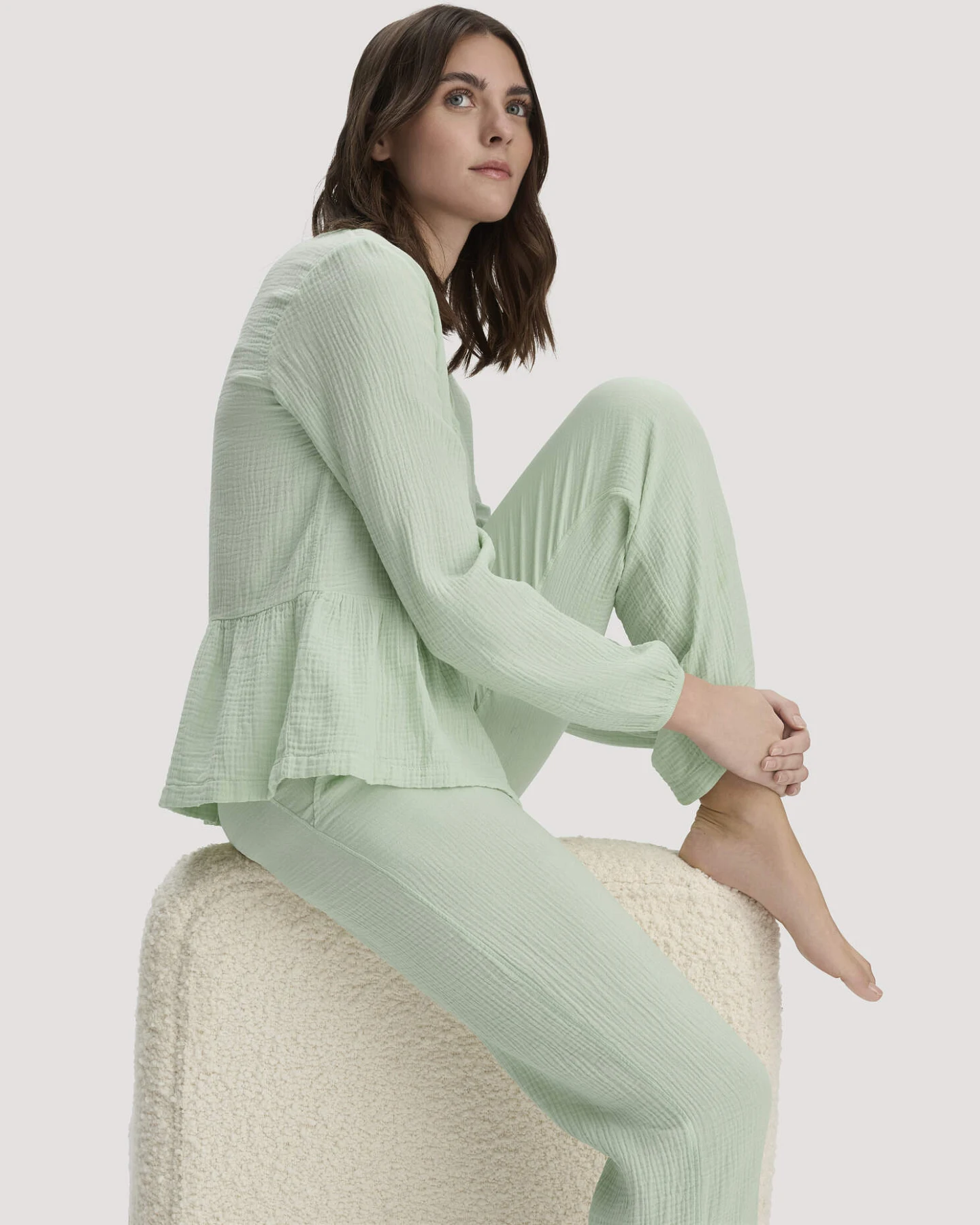 hessnatur Damen Musselin Schlafhose Regular PURE COMFORT aus Bio-Baumwolle - grün - Größe 44 – Ansicht 3