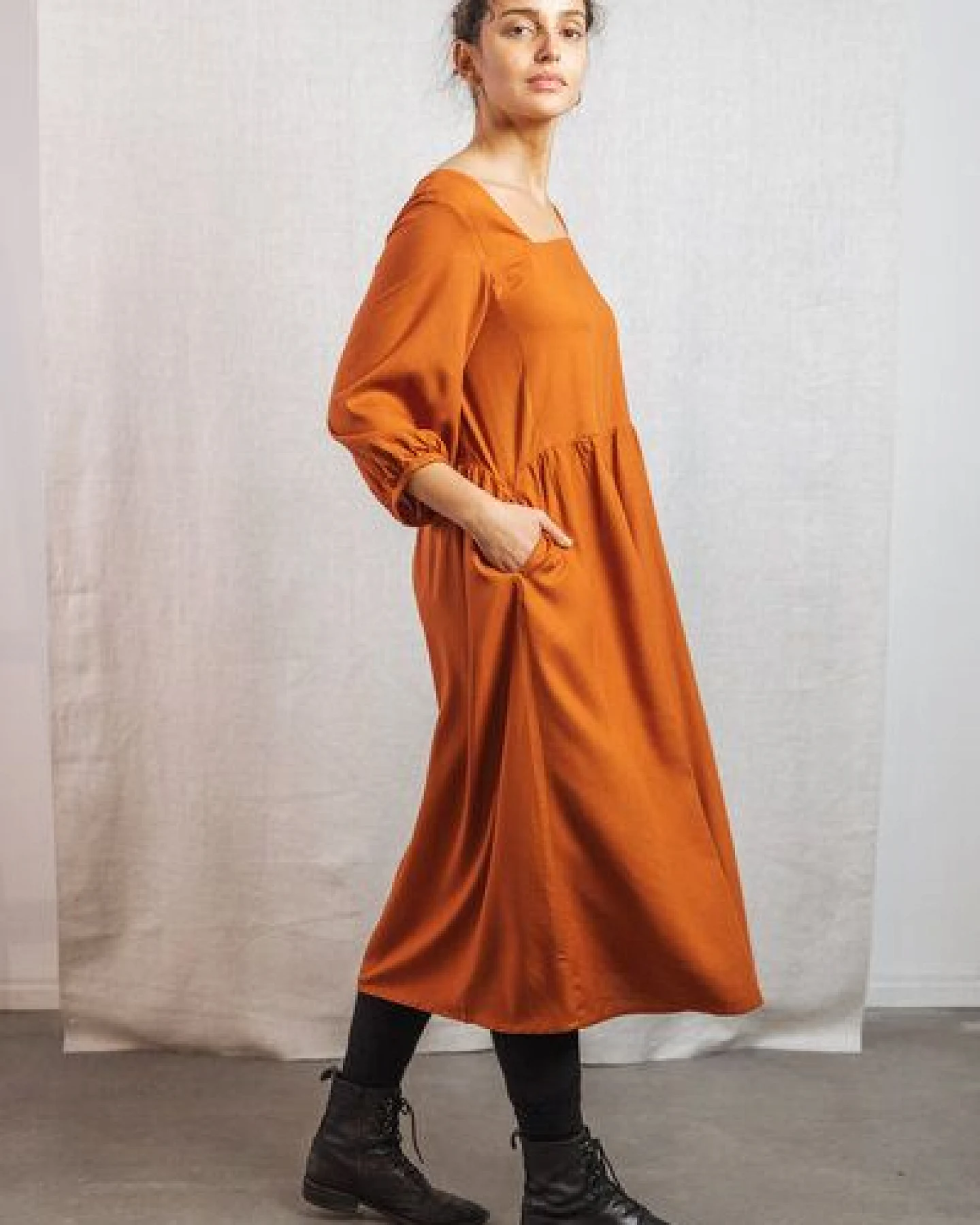 Jyoti - Fair Works Ecovero Kleid Rachana – Ansicht 3
