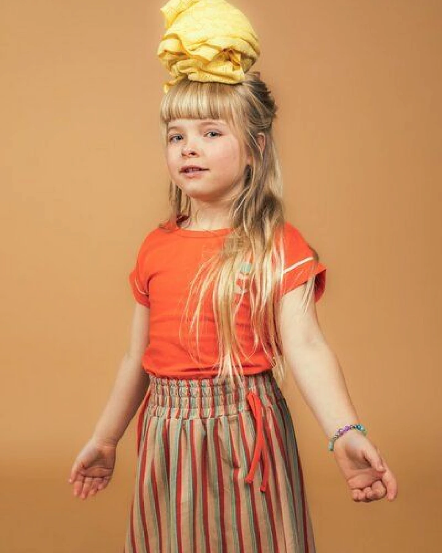 T-Shirt mit Flowerprint von baba Kidswear – Ansicht 2