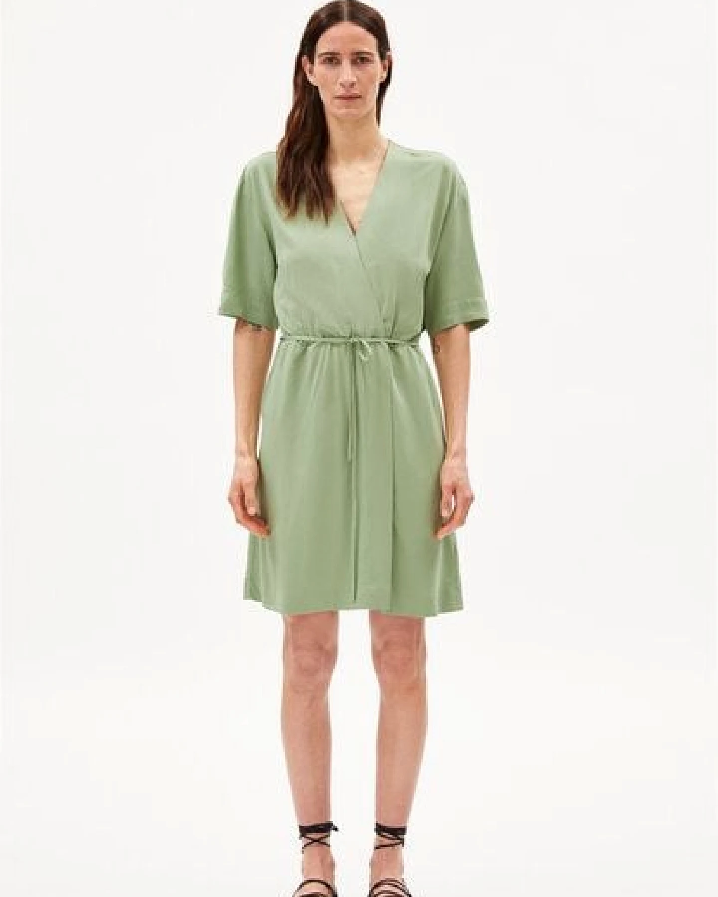 ARMEDANGELS RAUJAA - Damen Webkleid Loose Fit aus LENZING ECOVERO Viskose – Ansicht 4