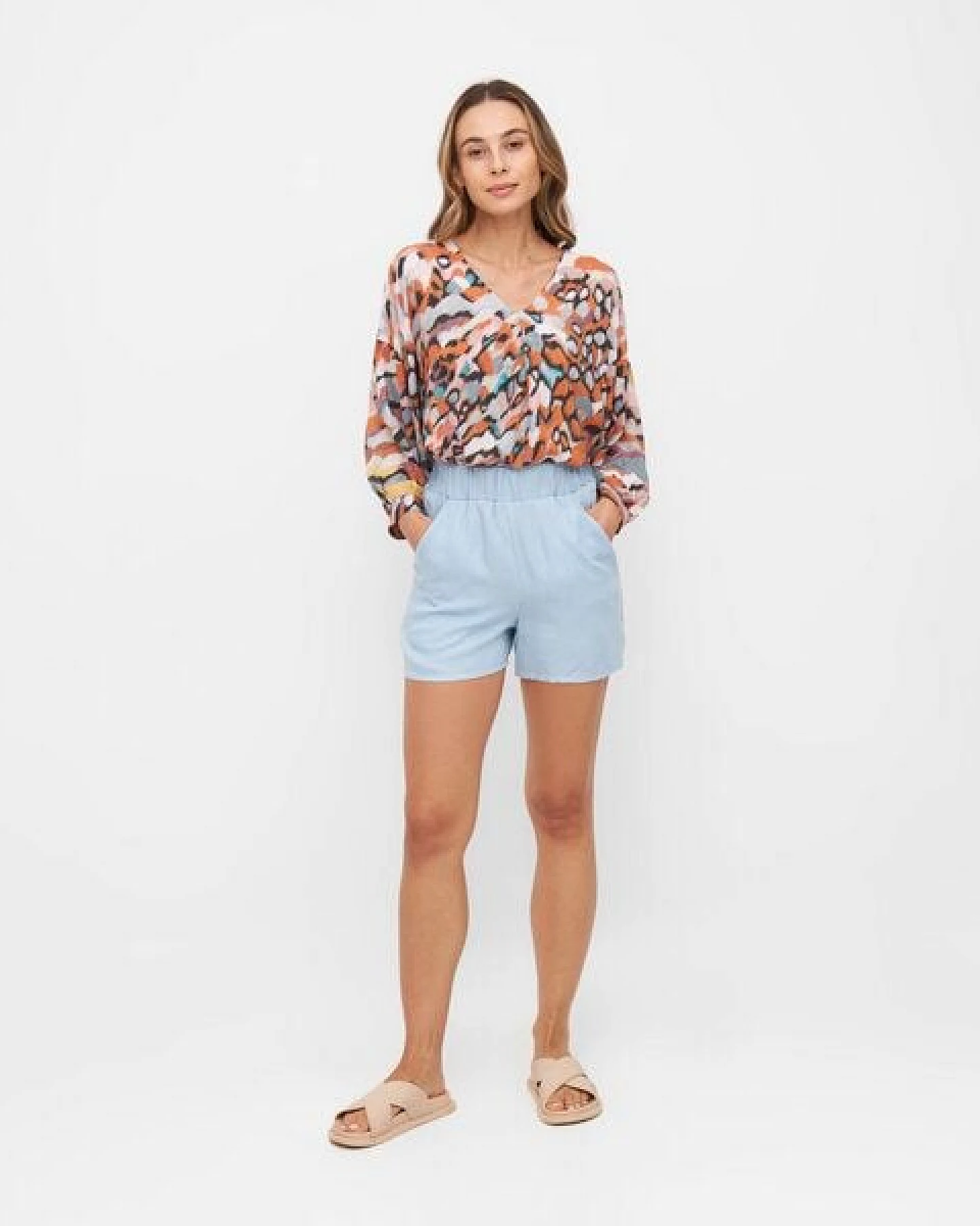 WiDDA berlin MAVA sommerliche Bluse mit Grafik Print aus Lenzing ECOVERO – Ansicht 4
