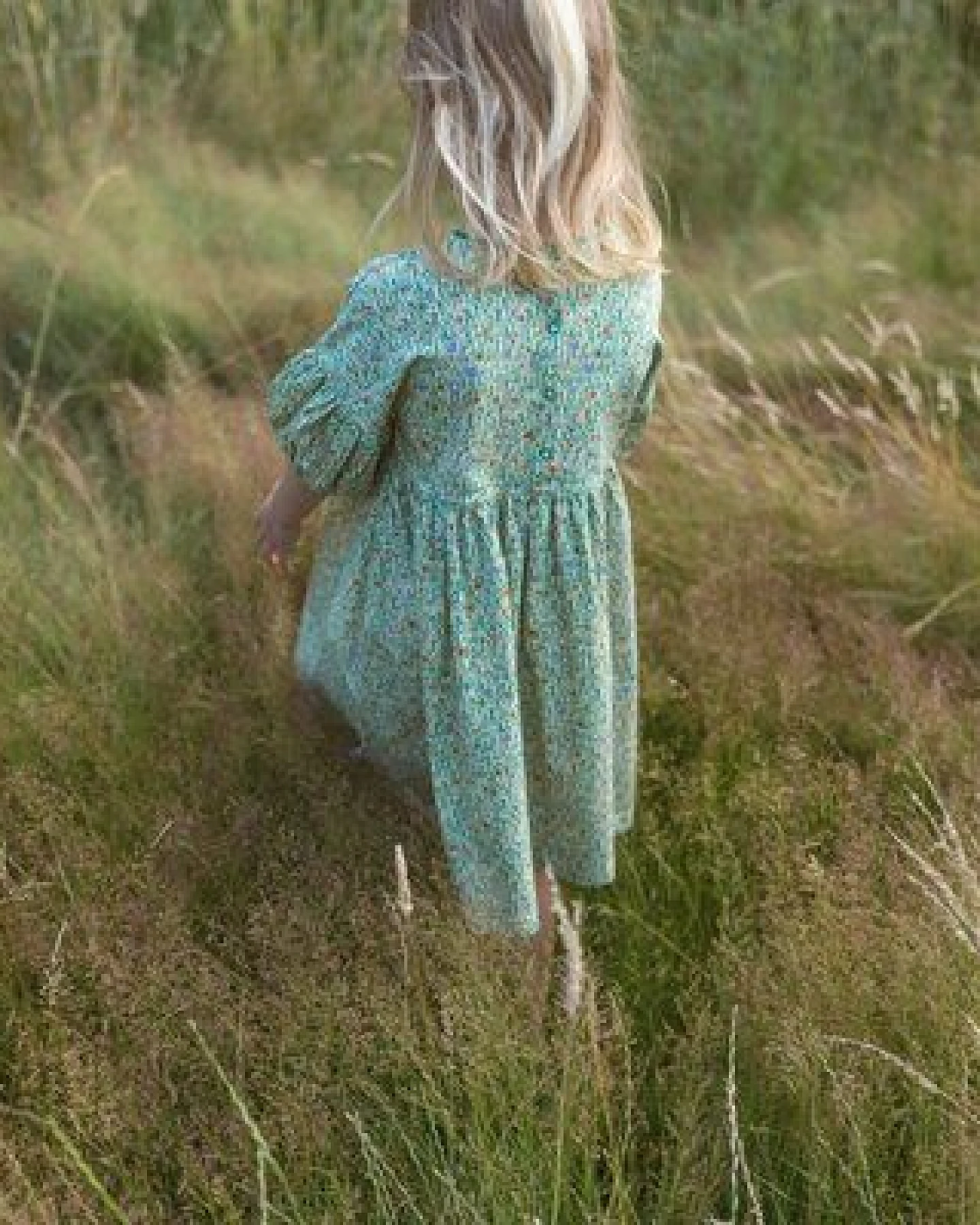 Ella Dress mit Wildblumen von baba Kidswear – Ansicht 2