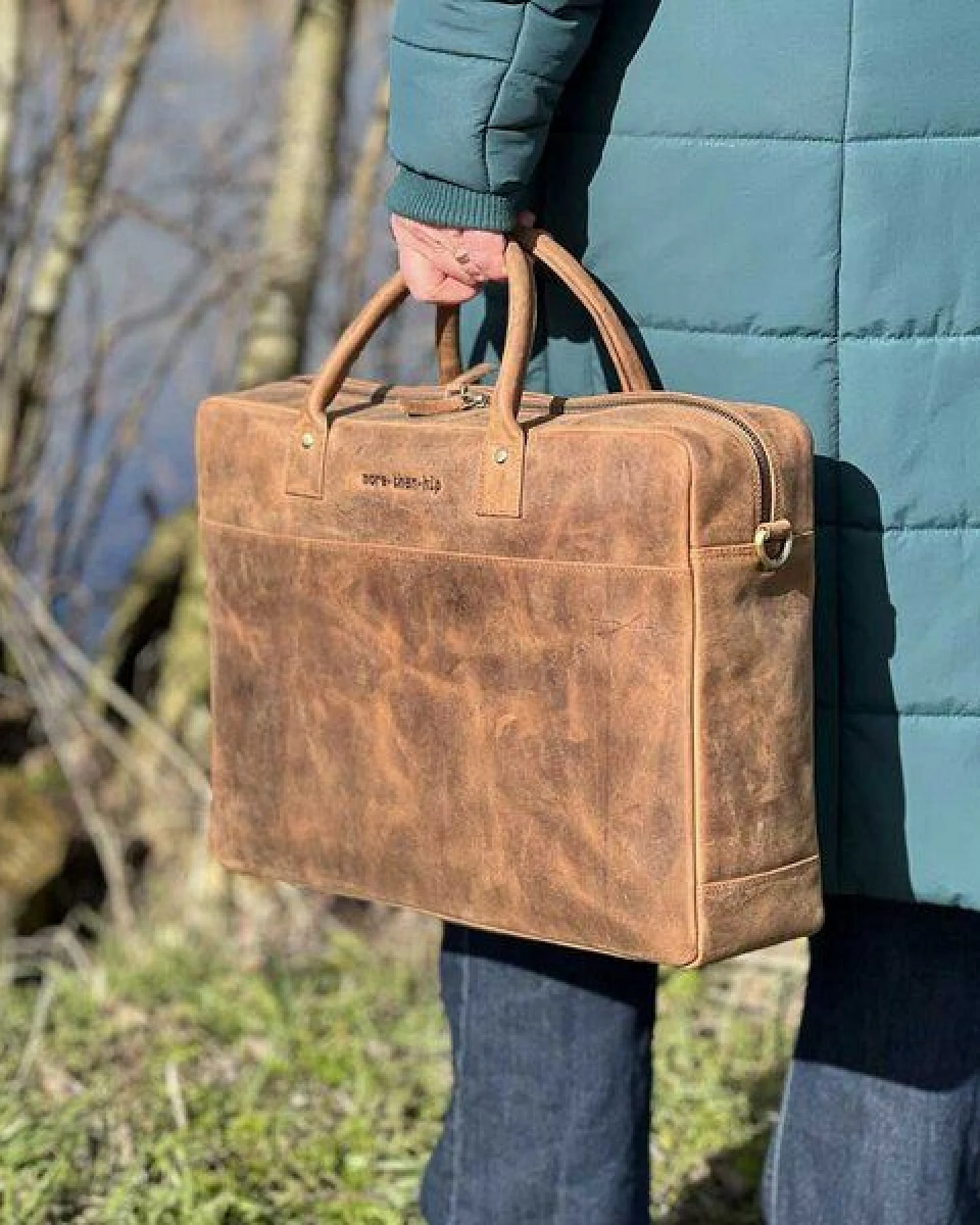 MoreThanHip Geräumige Laptoptasche 15,6" aus mattem Vintage-Öko-Leder - Huckleberry braun oder schwarz – Ansicht 2