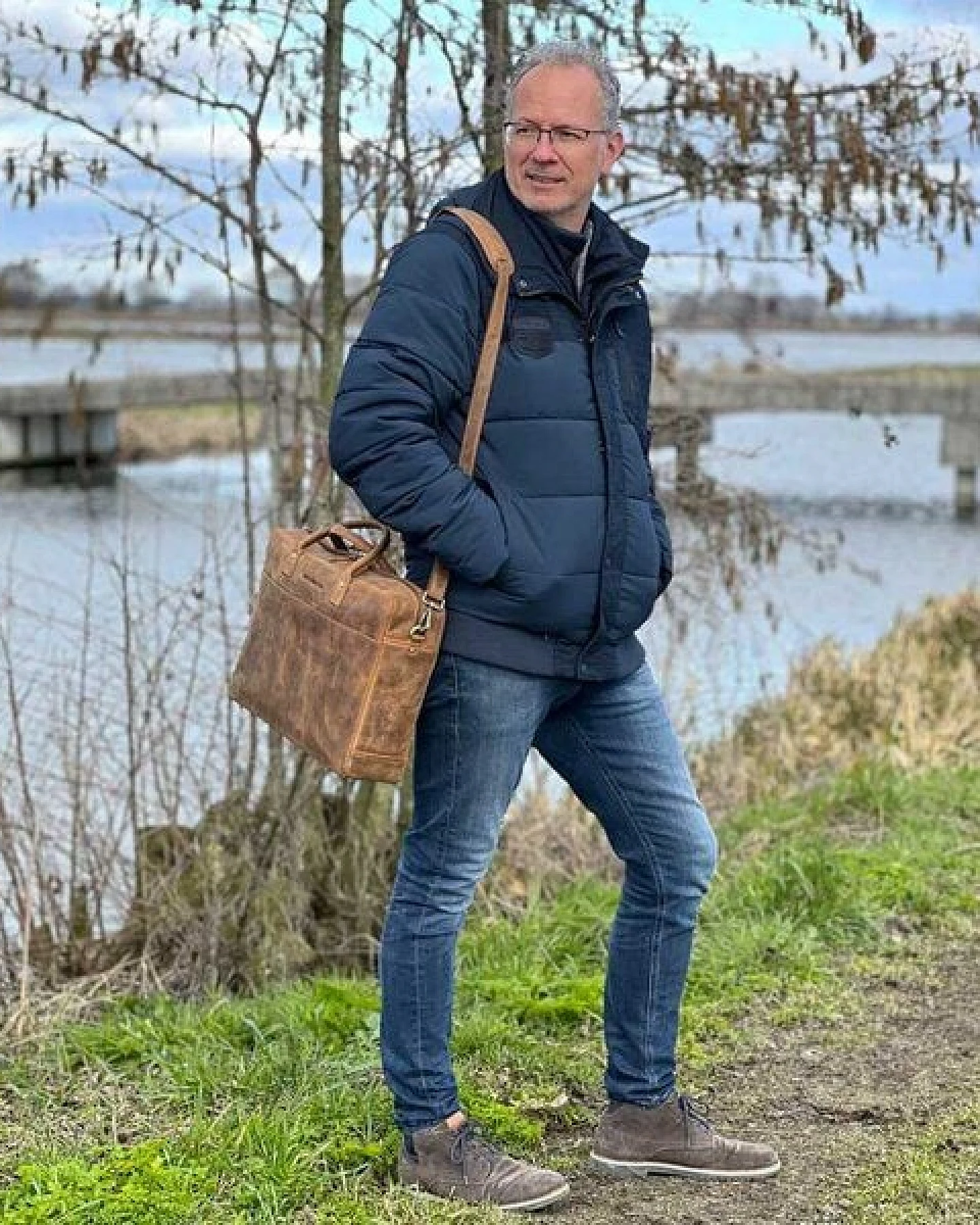 MoreThanHip Geräumige Laptoptasche 15,6" aus mattem Vintage-Öko-Leder - Huckleberry braun oder schwarz – Ansicht 4