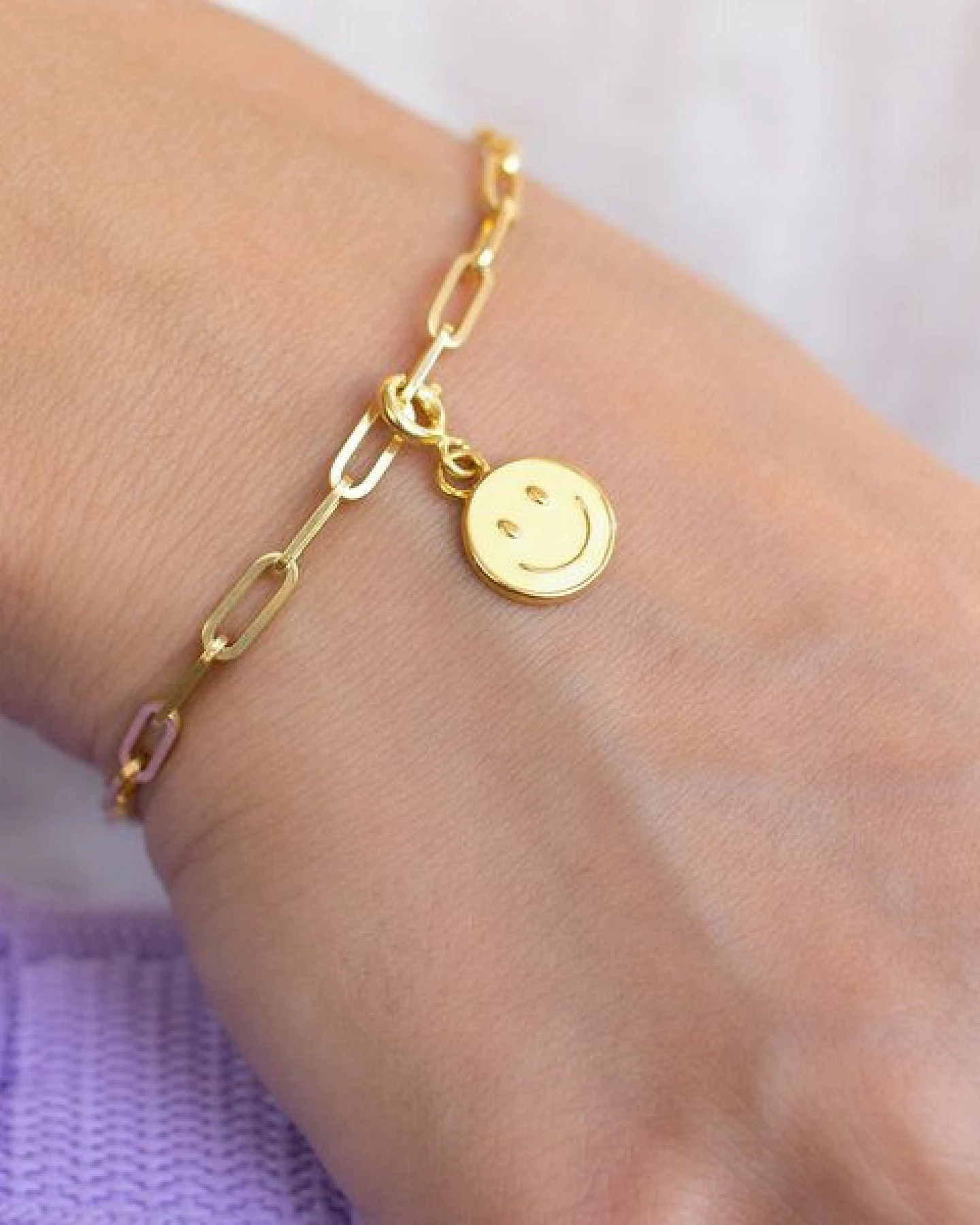 Paeoni Colors Smiley-Anhänger aus 18k Gold Vermeil, 925 Sterling Silber – Ansicht 2