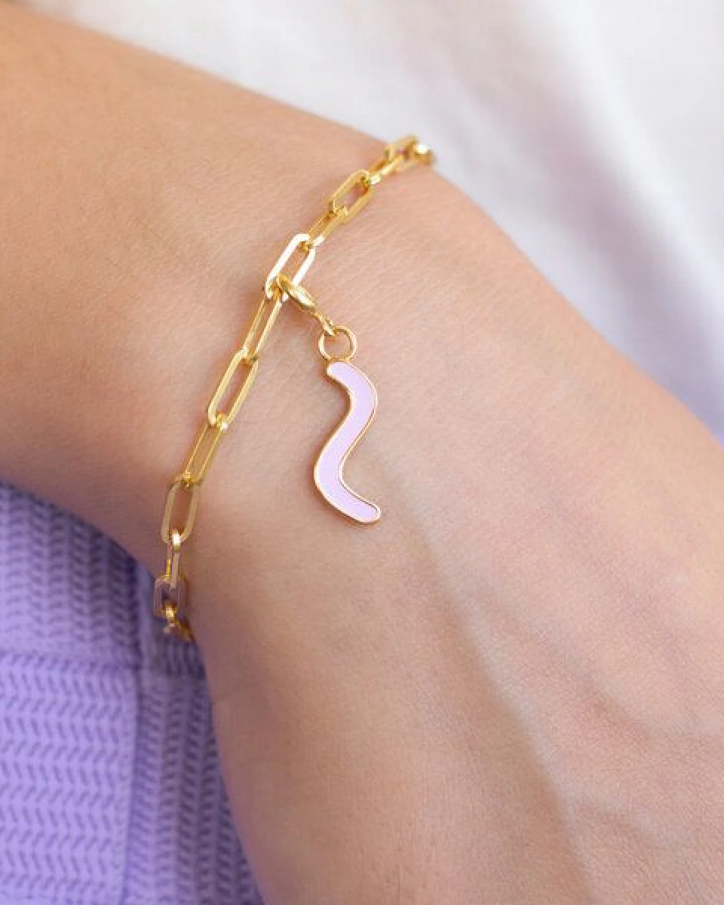 Paeoni Colors Curvy-Anhänger aus 18k Gold Vermeil, 925 Sterling Silber – Ansicht 2